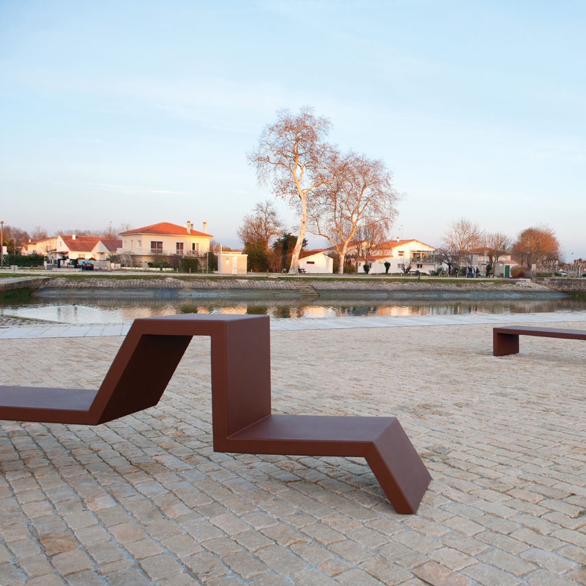 BENCH