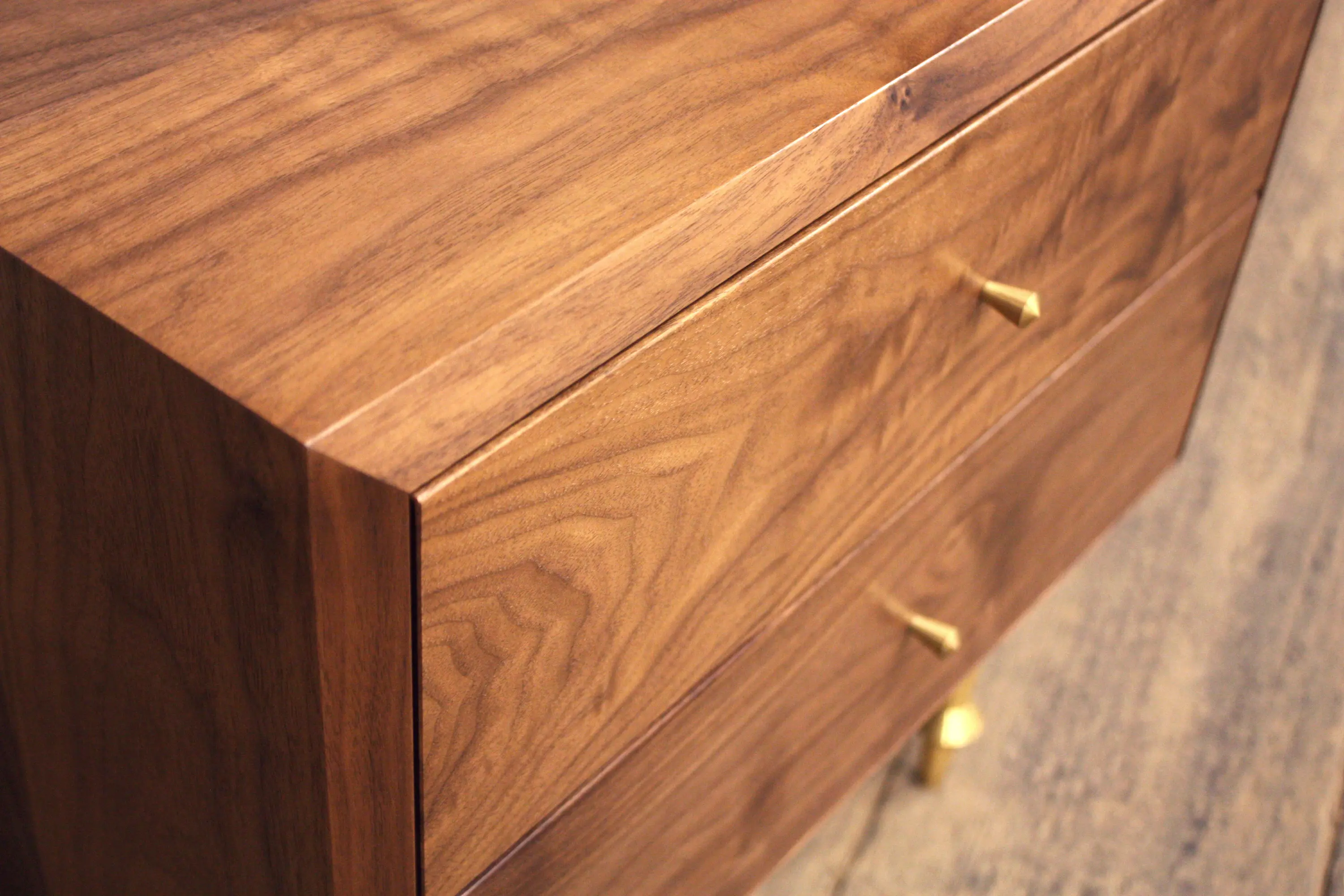 VOLK - Small Pacific Side Table
