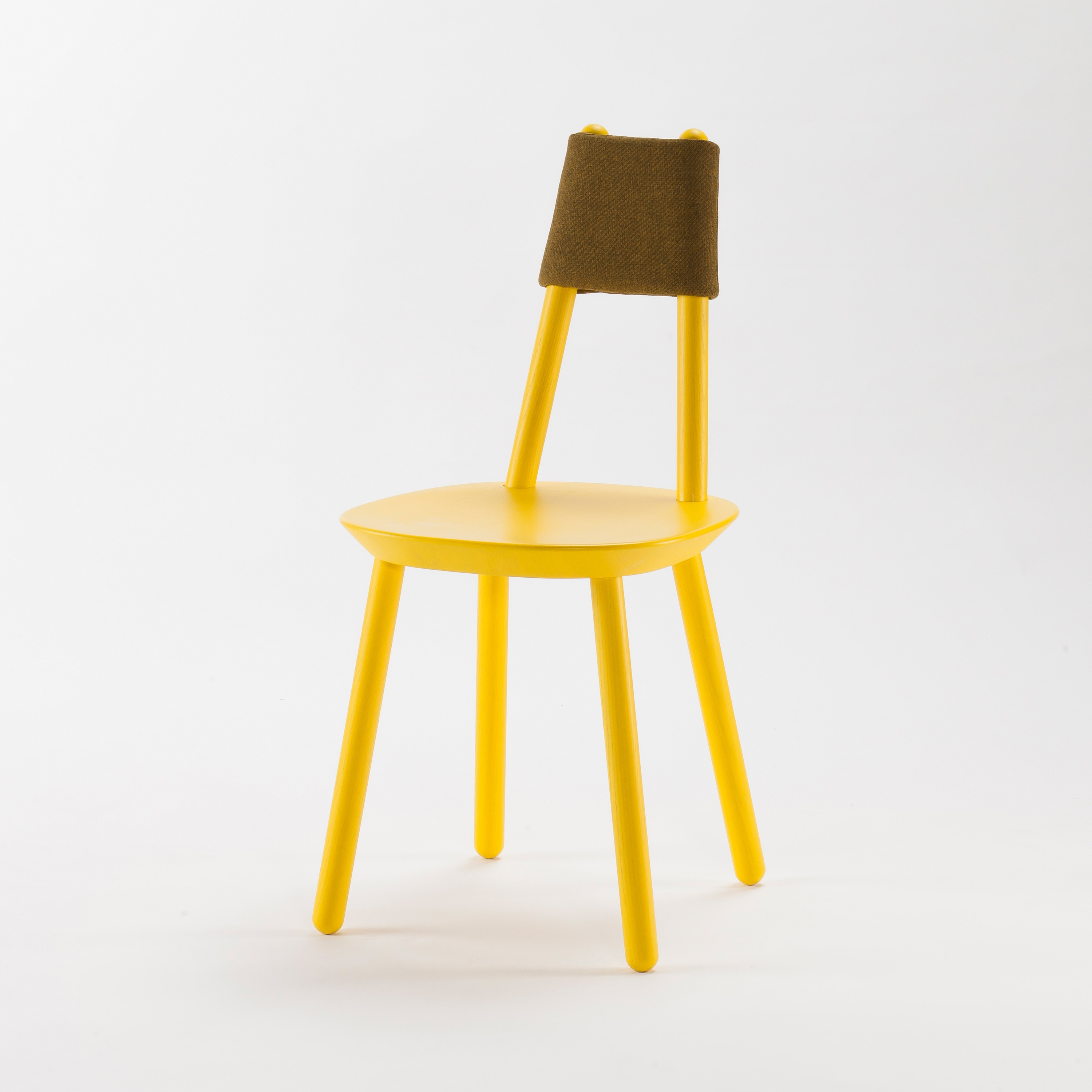 Naïve chair, yellow