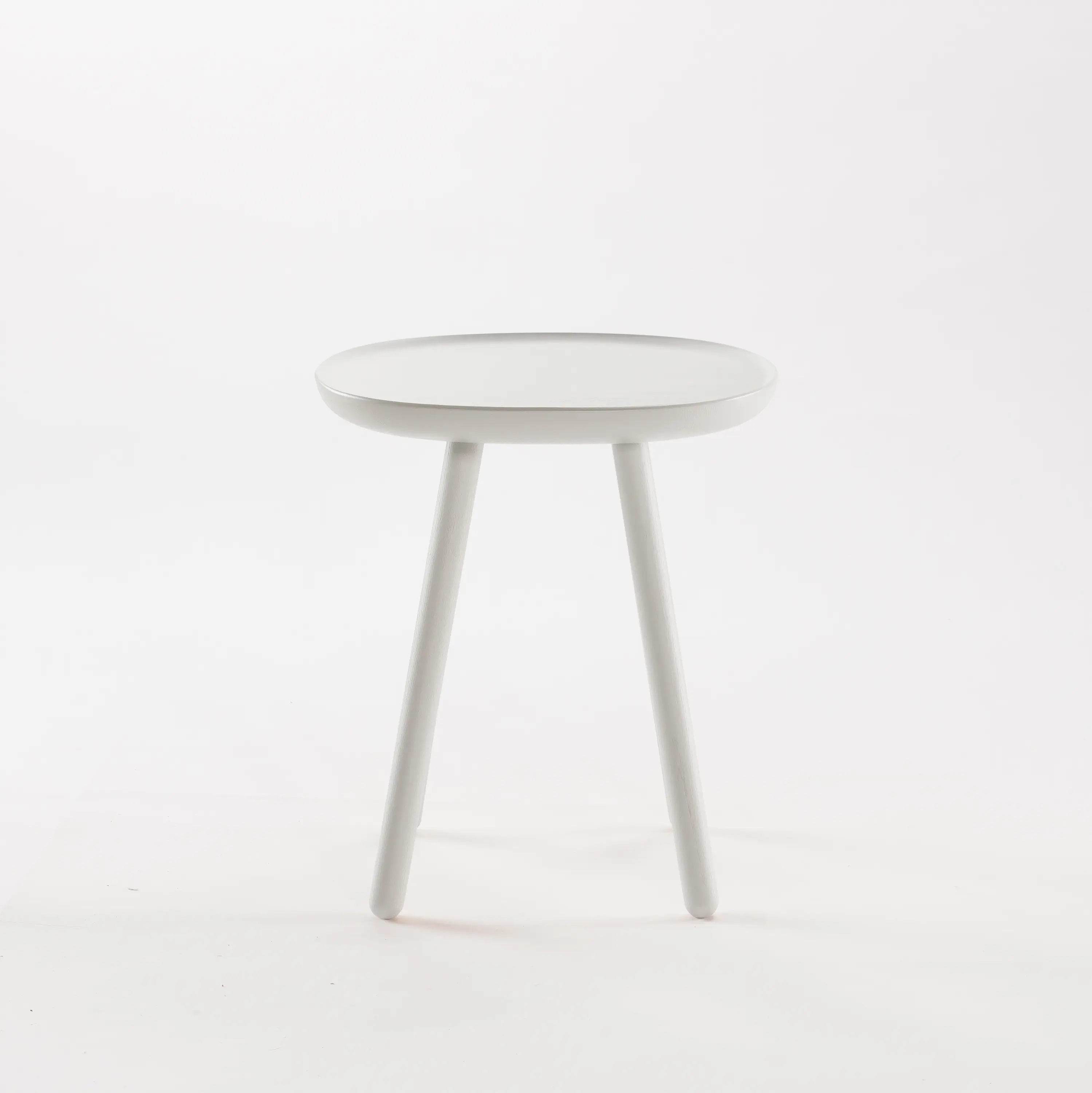 EMKO PLACE - Naïve Side Table, white