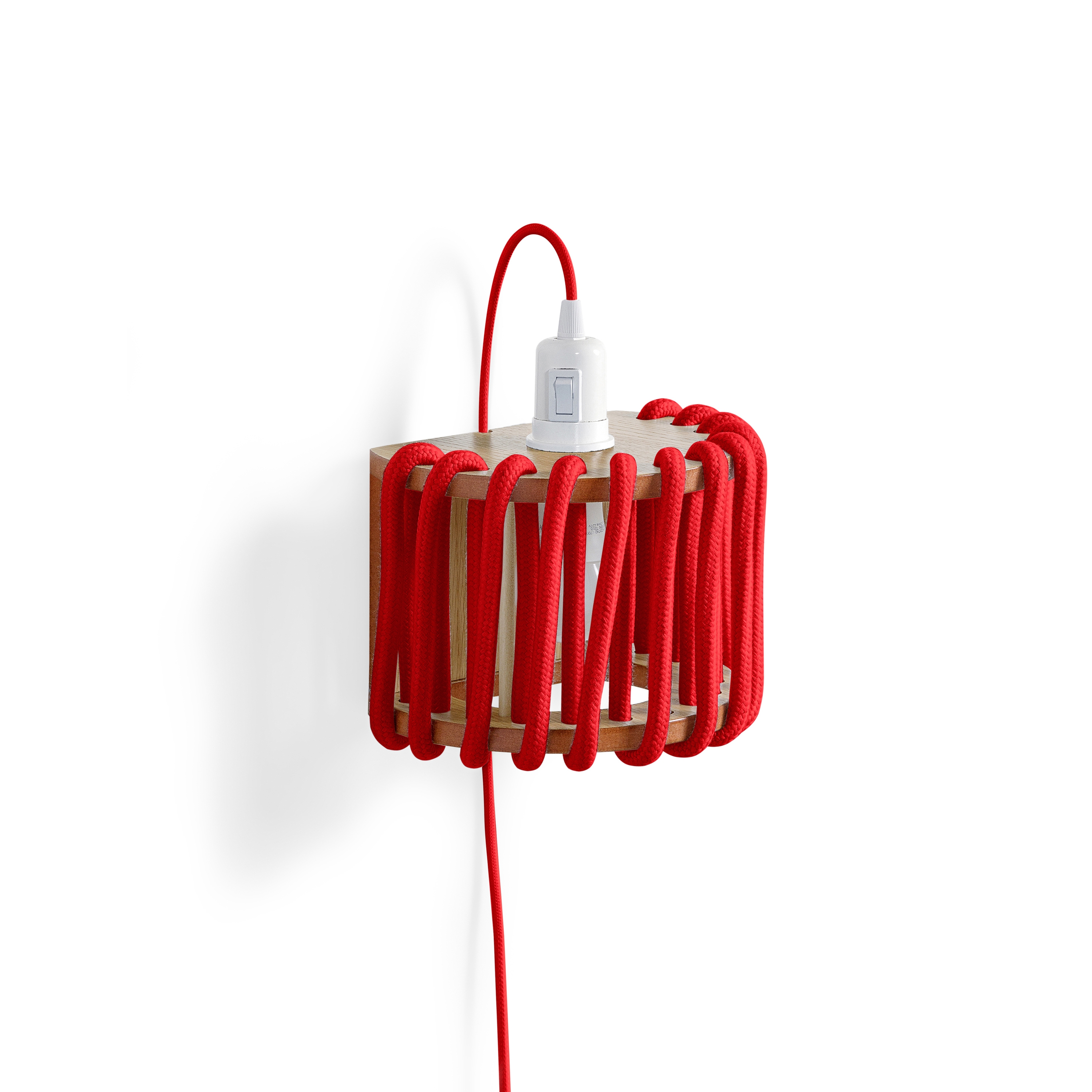 Mostra il prodotto Macaron Wall Lamp, red del produttore EMKO PLACE