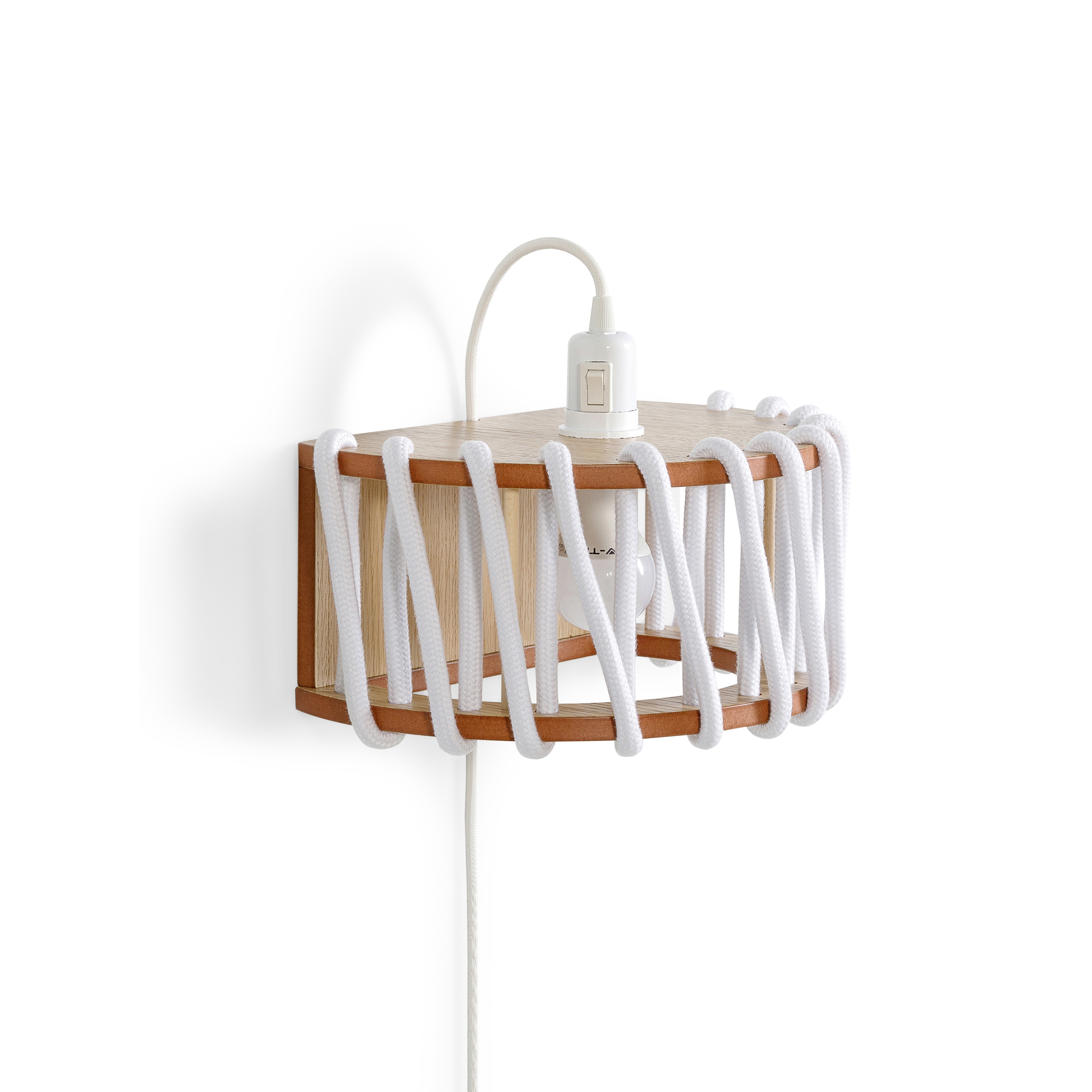 Mostra il prodotto Macaron Wall Lamp, white del produttore EMKO PLACE