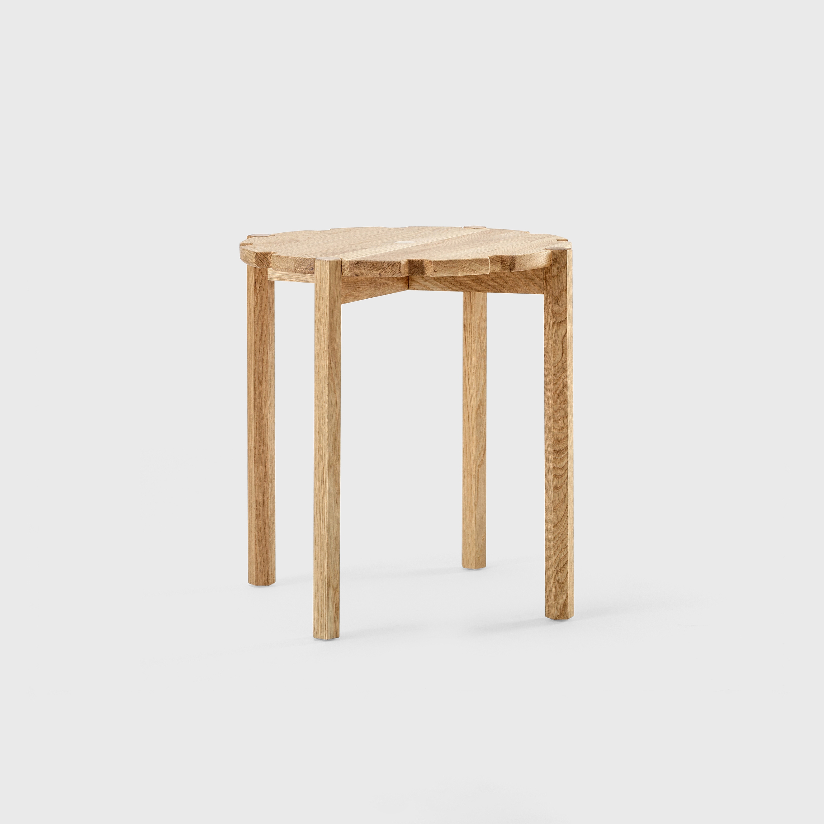 Afficher le produit Table d'appoint Pinion D50, huile naturelle du fabricant EMKO PLACE