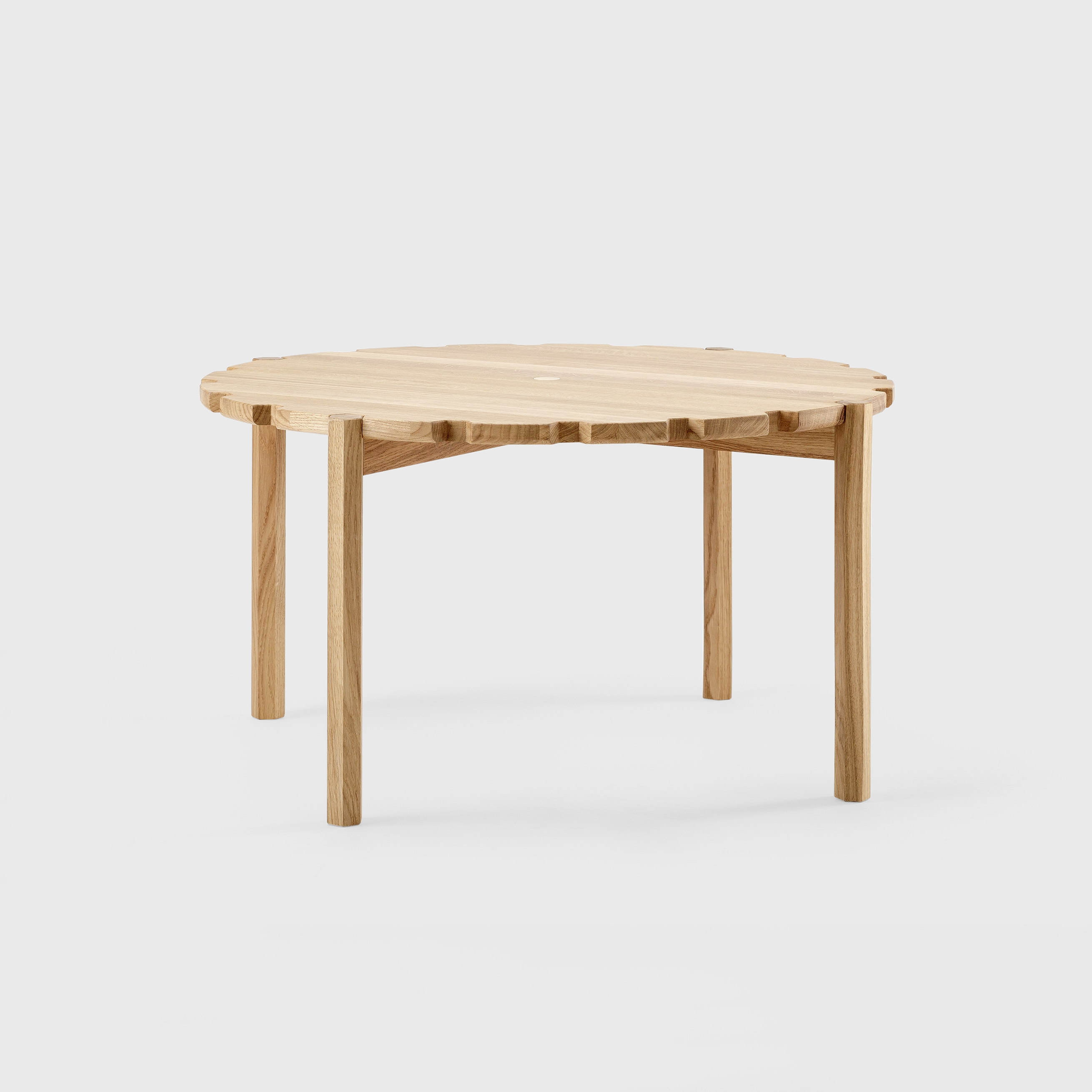 Mostra il prodotto Pinion Side Table, D80, oak, natural oil del produttore EMKO PLACE