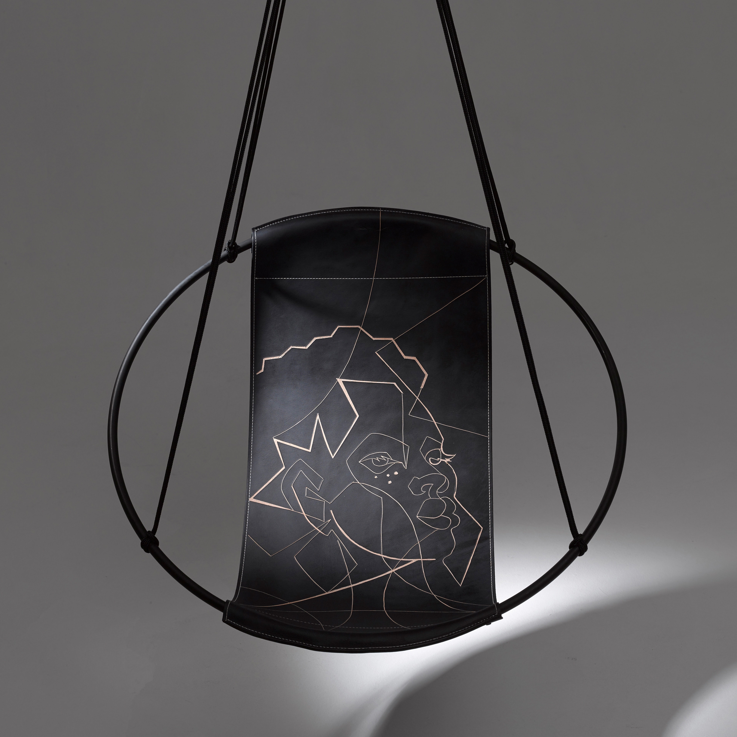 Vertoon produk Sling Hanging Chair - Face Of Africa van vervaardiger Studio Stirling