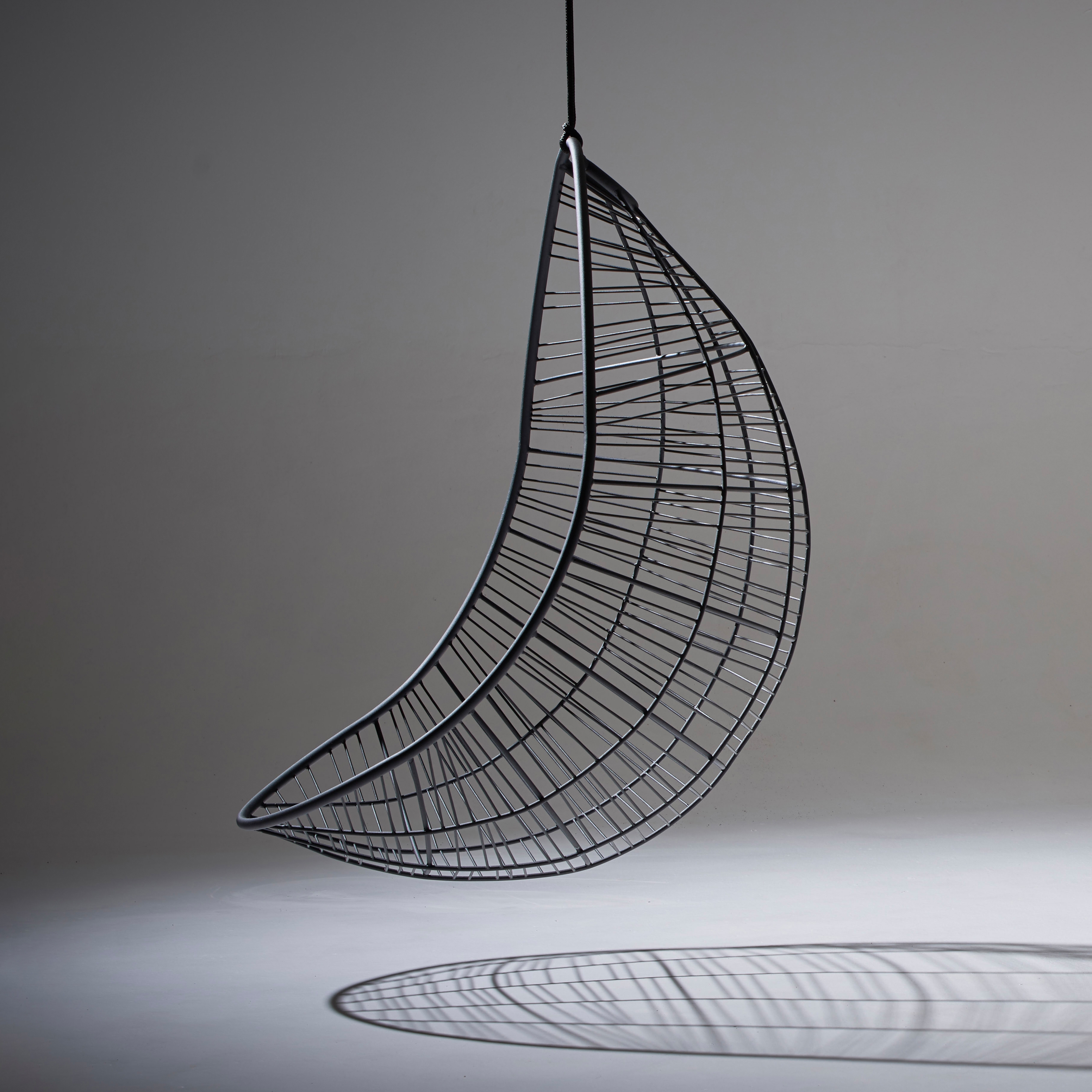 Mostra il prodotto Nest Egg Hanging Chair Swing Seat - Lined del produttore Studio Stirling