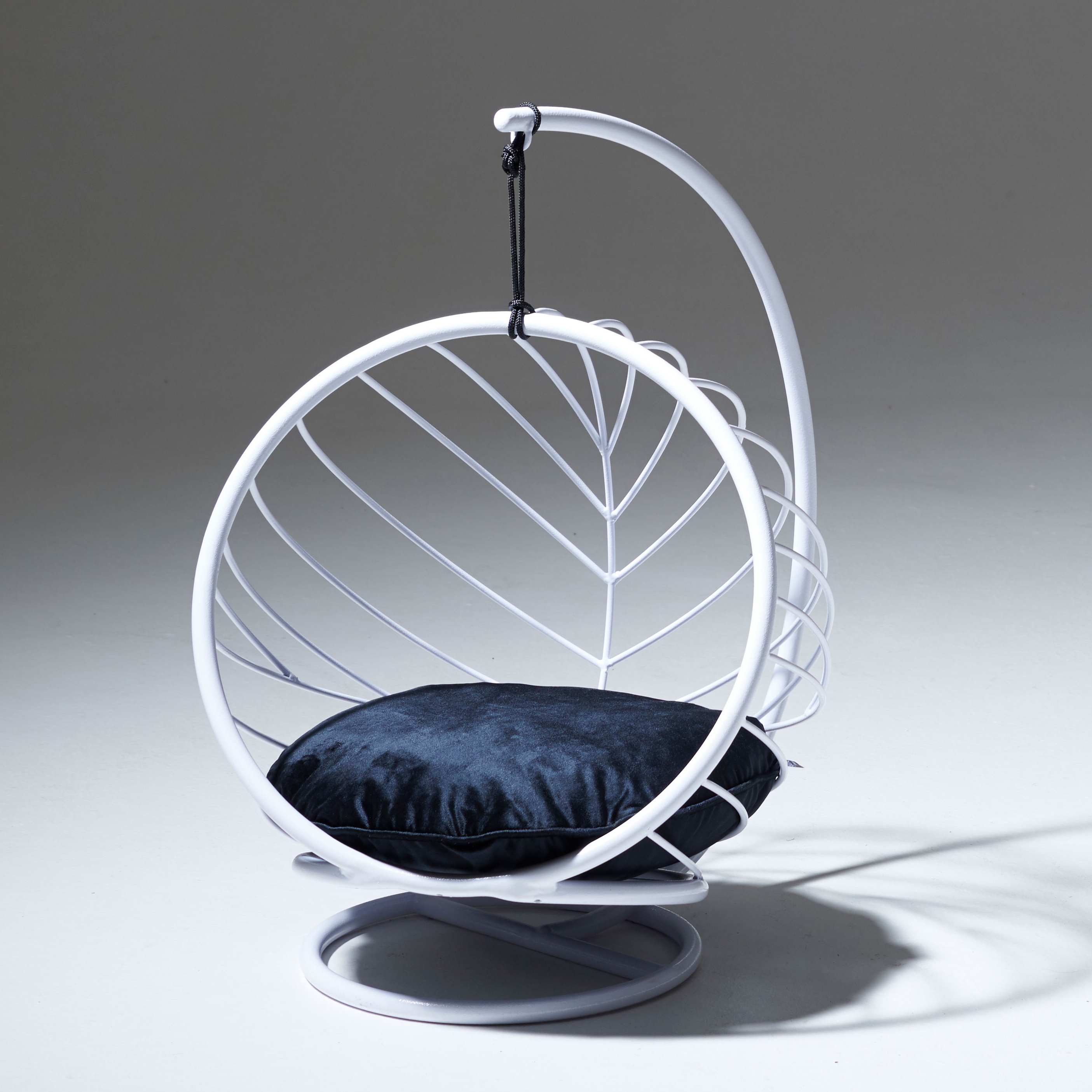 Furry Friends Pet Bed - Small Bubble on stand