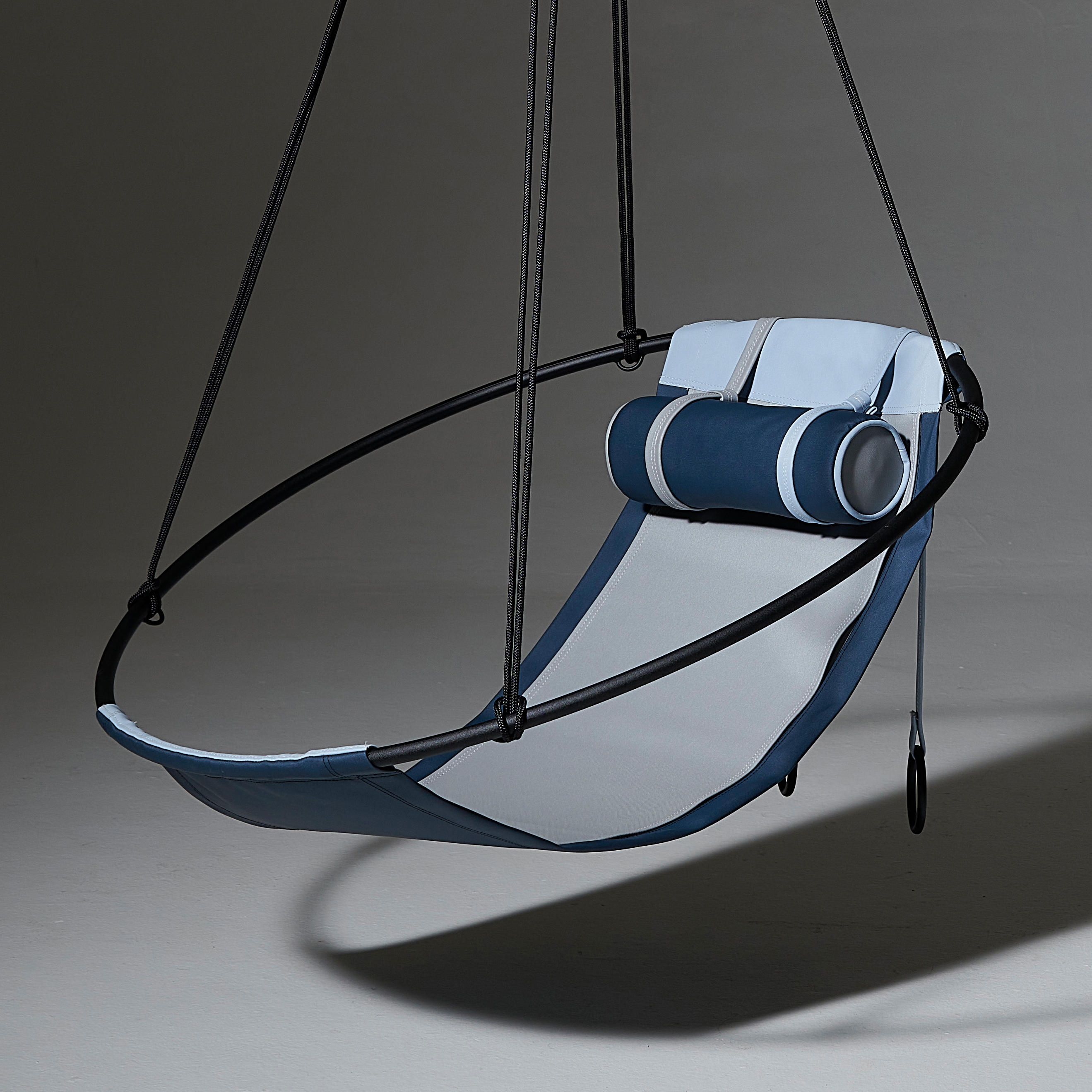 Display product Sling Hanging Chair - Outdoor (Blue) from manufacturer Studio Stirling