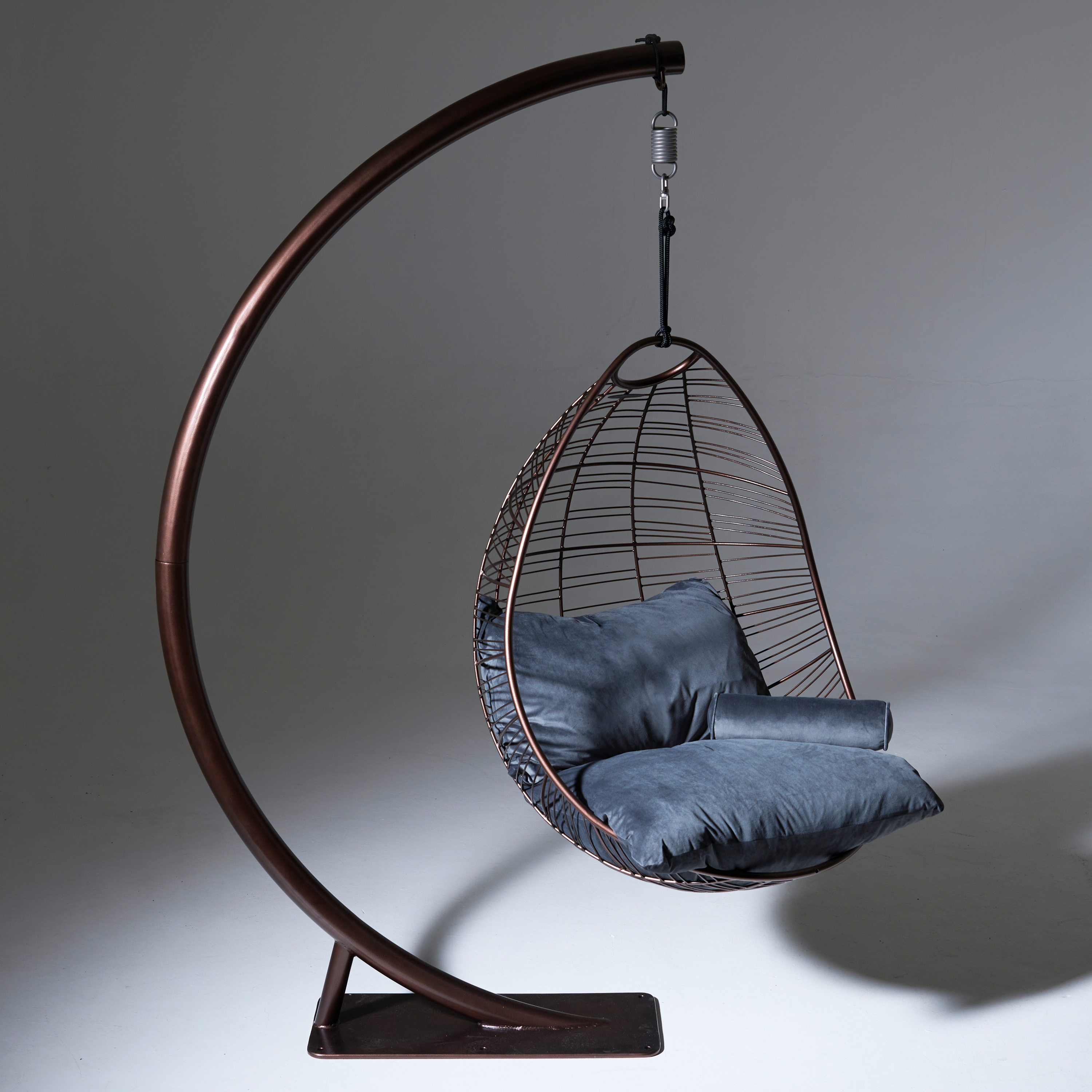 Display product Half Circle Stand from manufacturer Studio Stirling