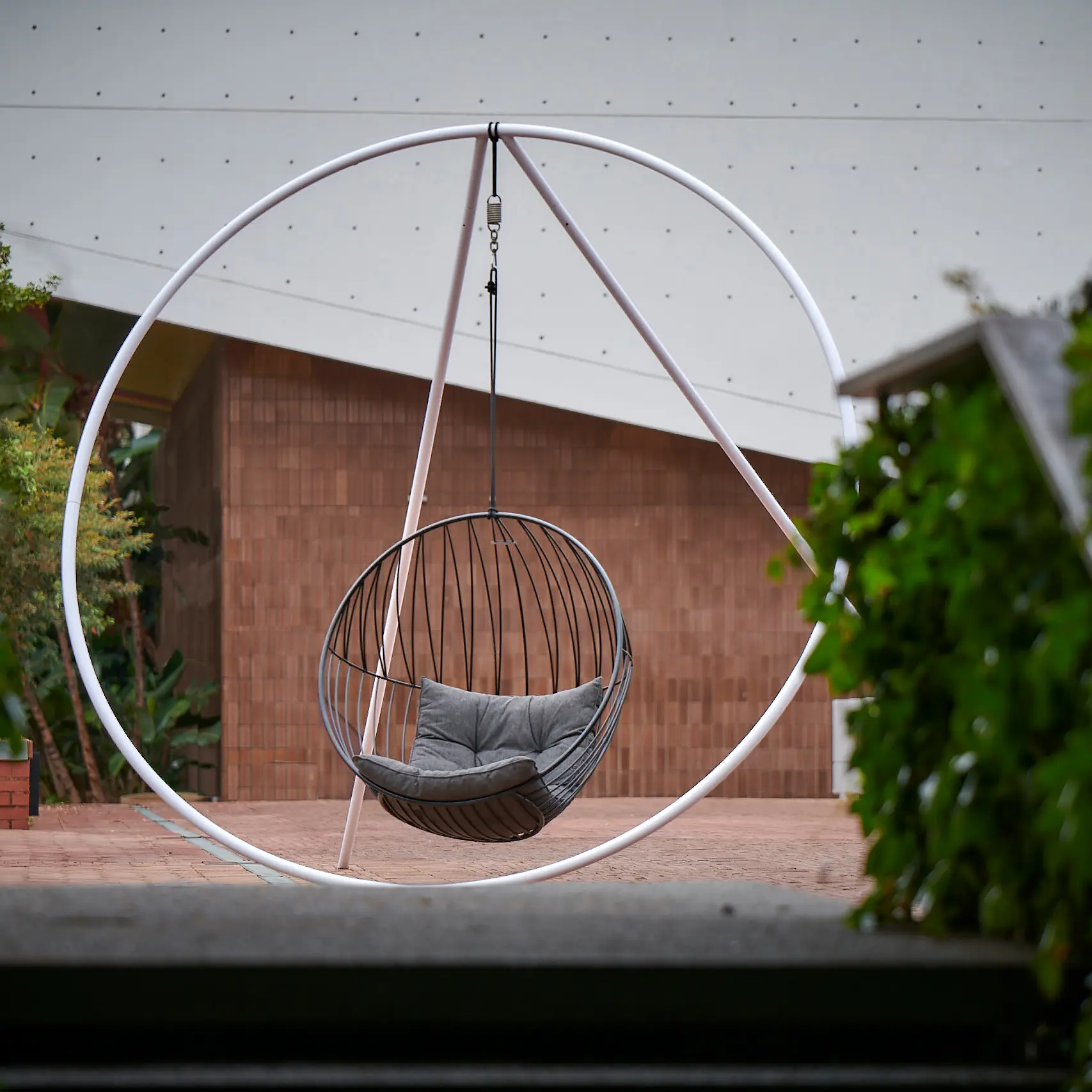 Studio Stirling - Full CIrcle Stand