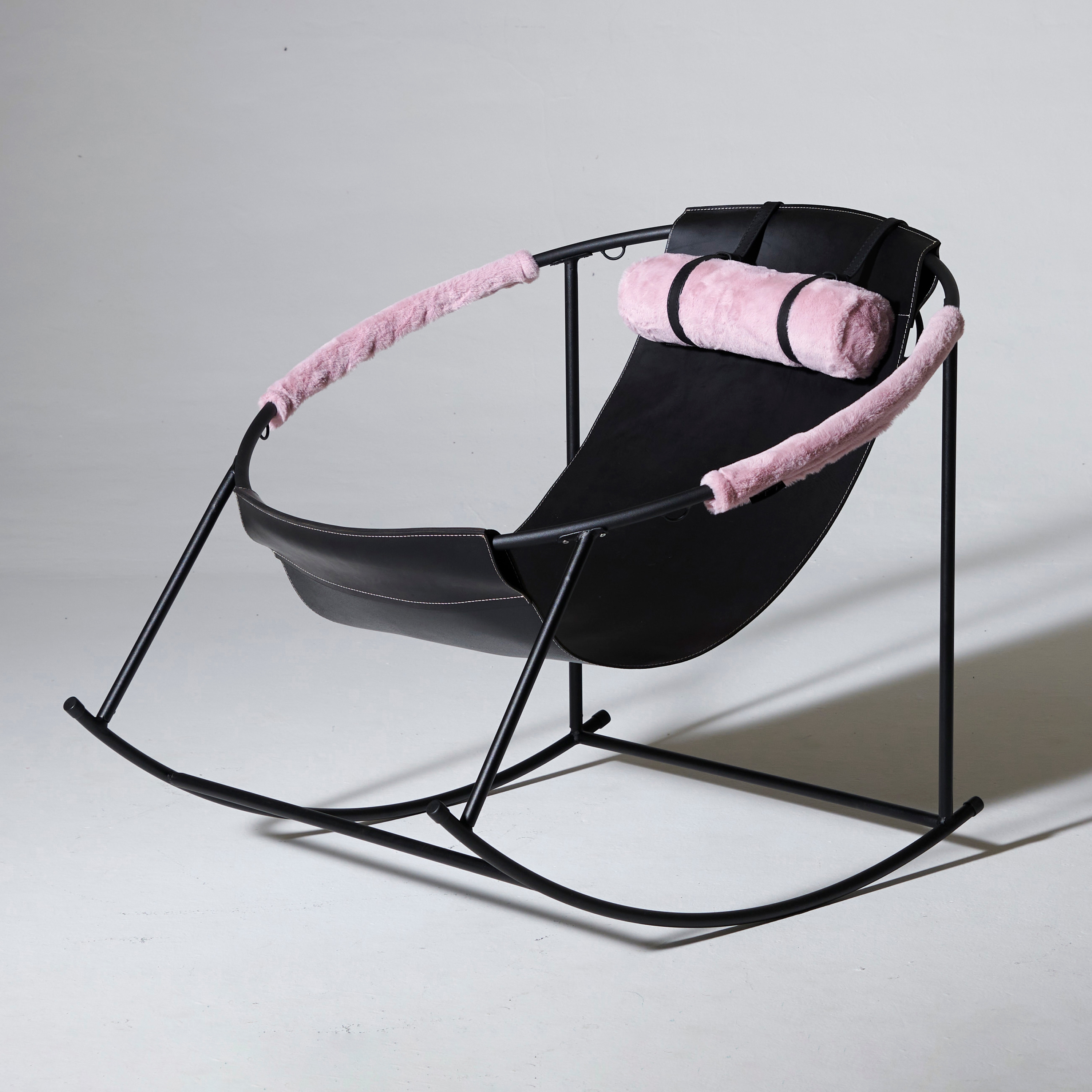 Display product Rocking Chair / Sling Thick Leather from manufacturer Studio Stirling