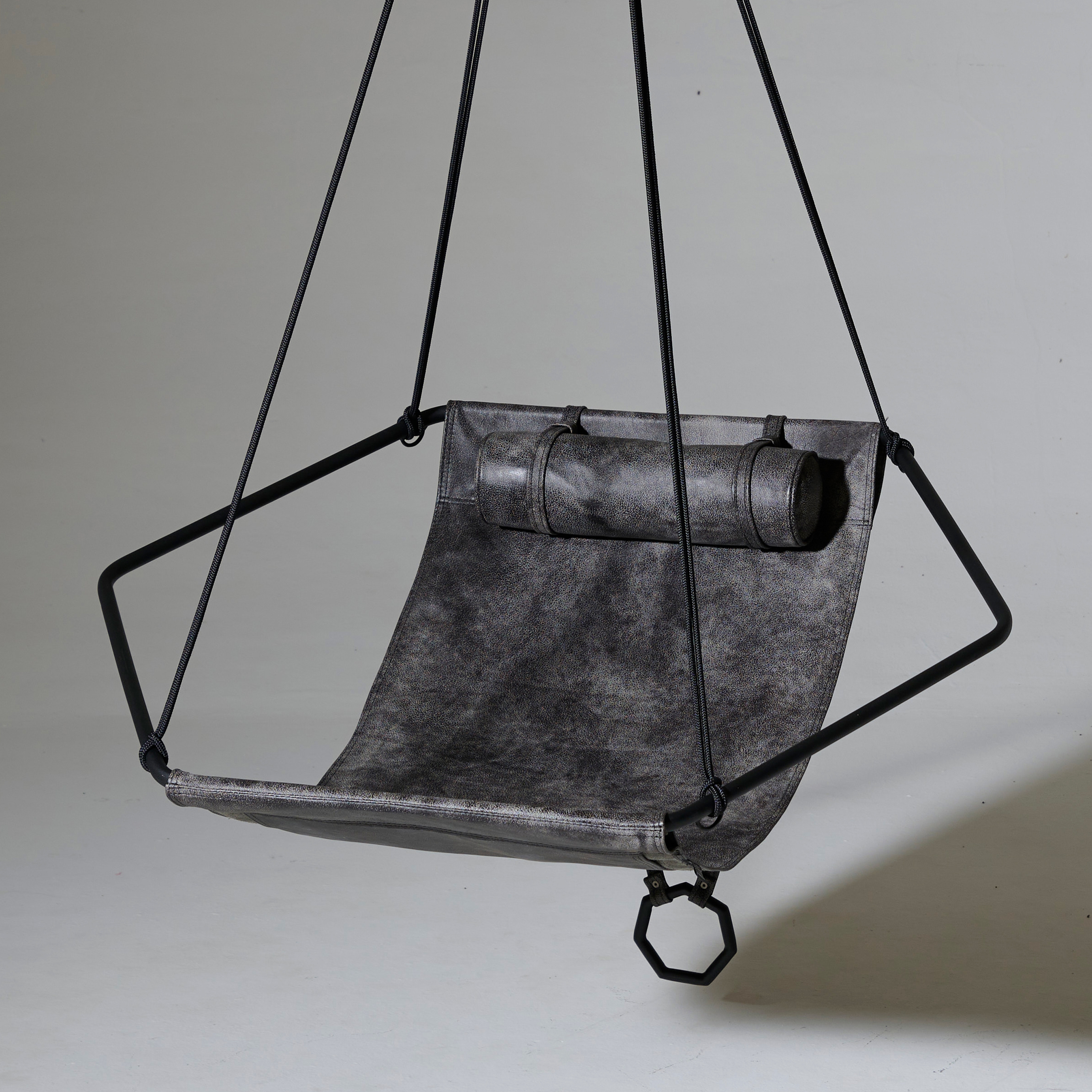 Mostra il prodotto Sling Hexagong Hanging Chair del produttore Studio Stirling