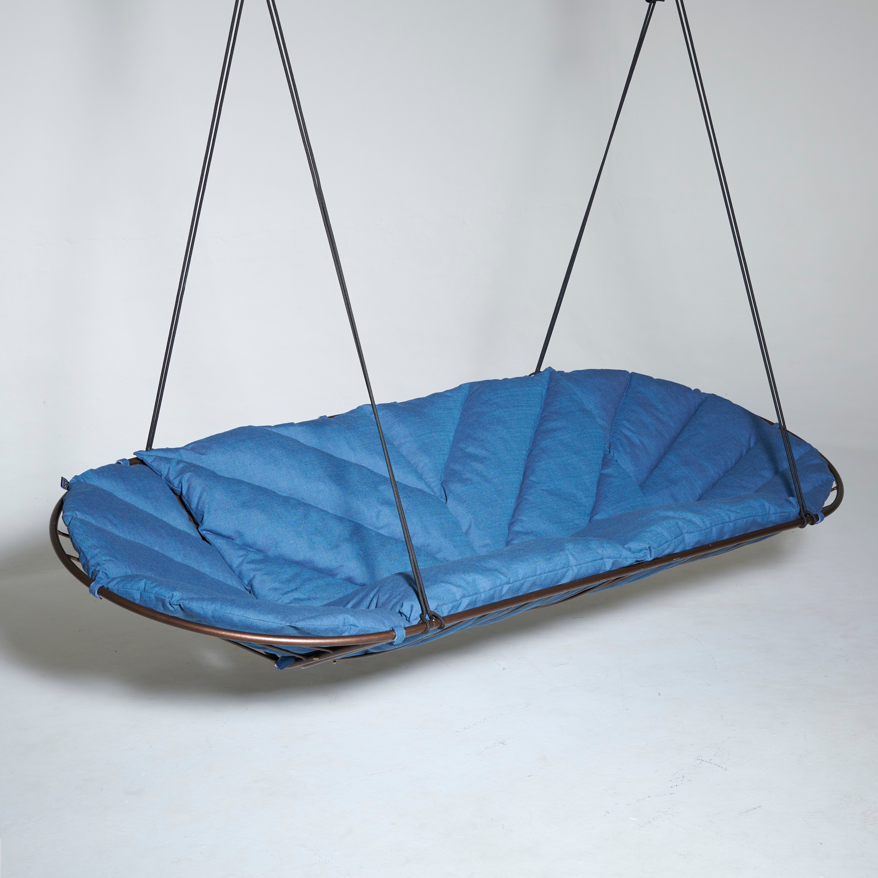 Display product Porch Swing Double from manufacturer Studio Stirling