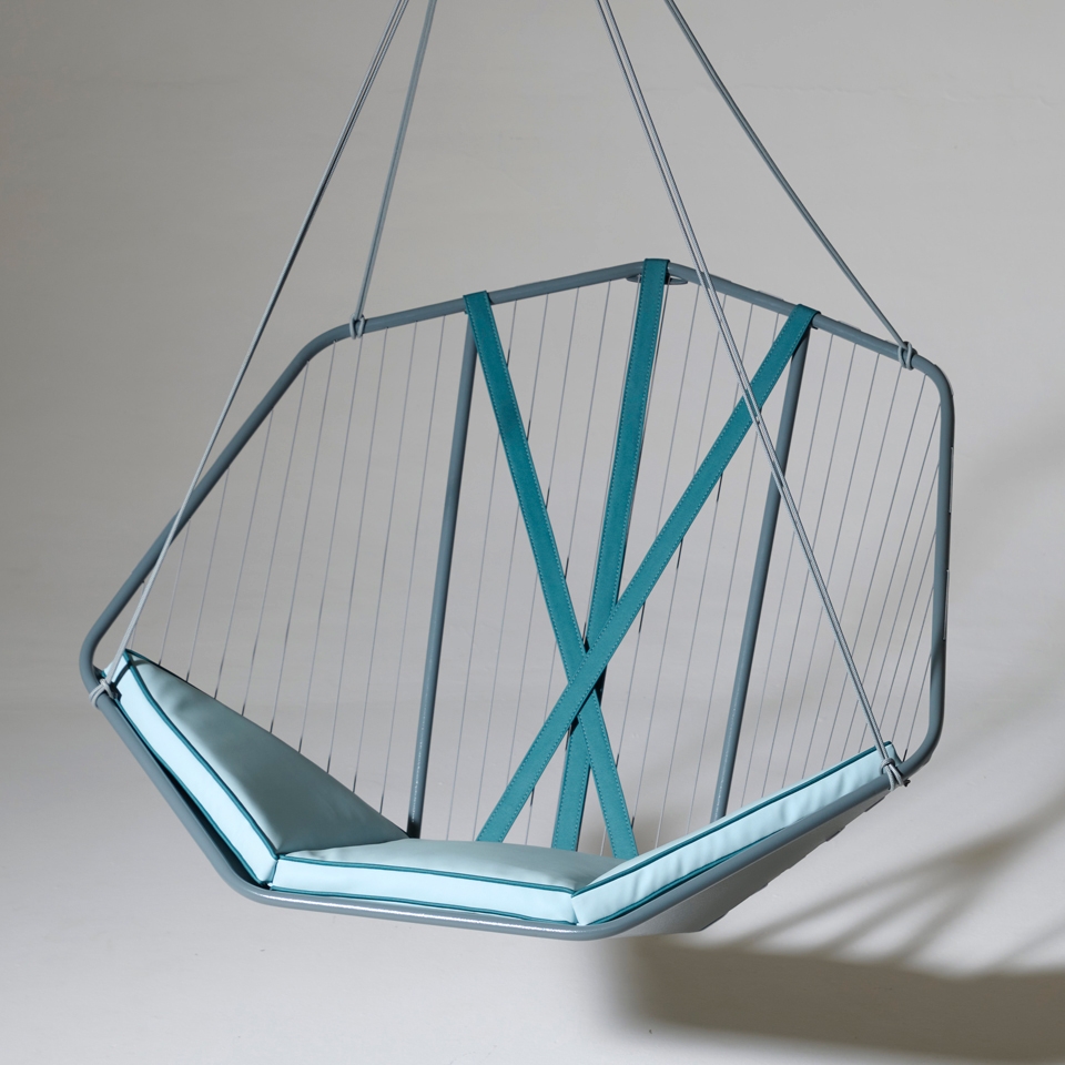 Produkt Angle7 Outdoor Hanging Chair des Herstellers Studio Stirling anzeigen
