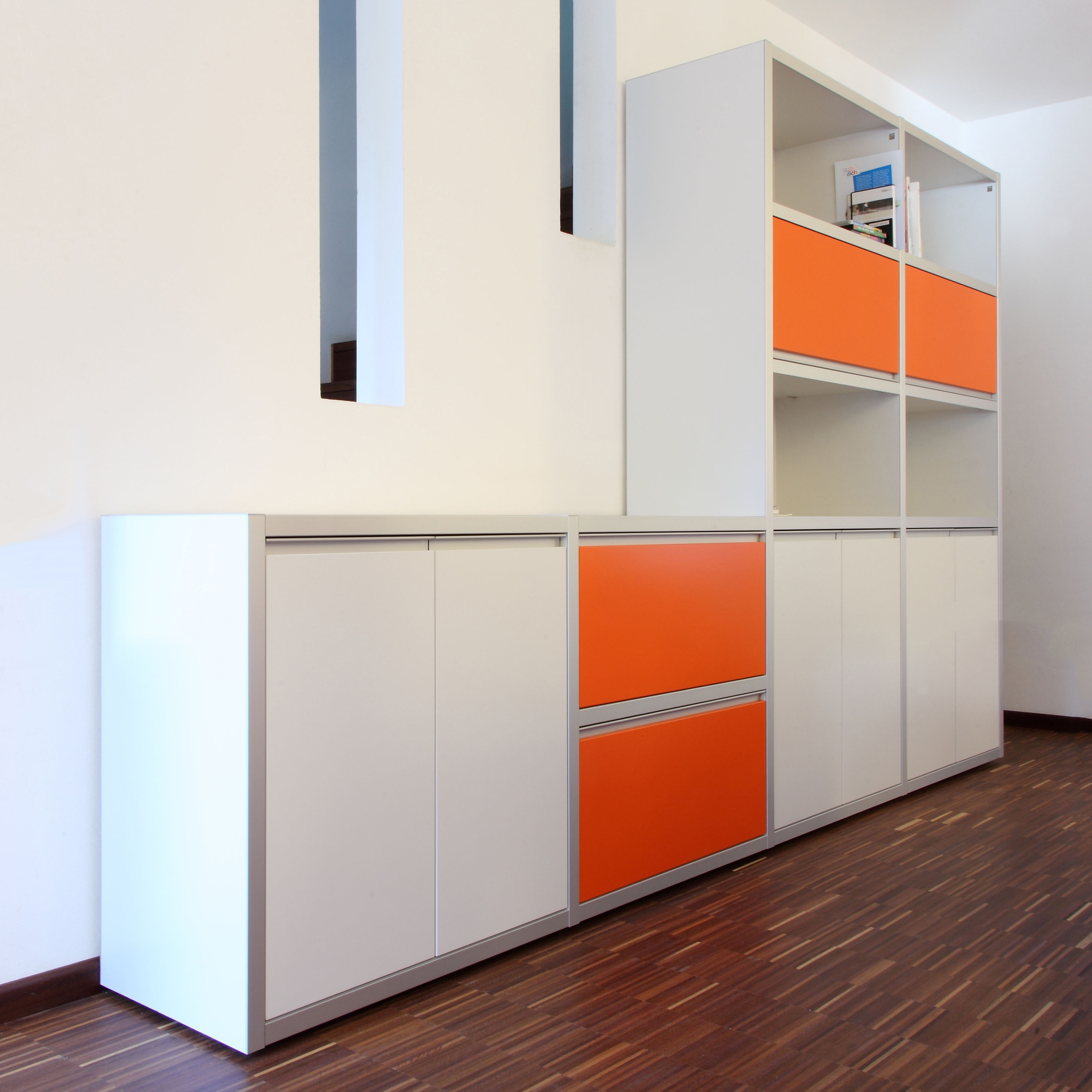 Display product archiva 2 from manufacturer gumpo