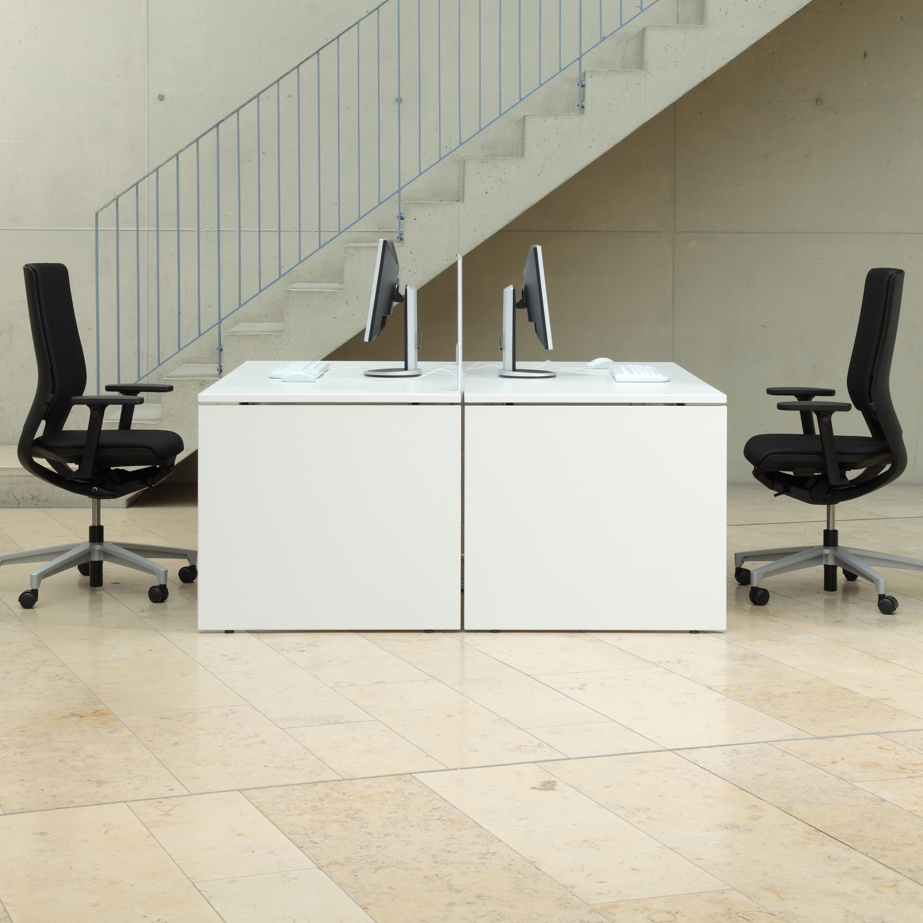 Display product pinatec w from manufacturer gumpo