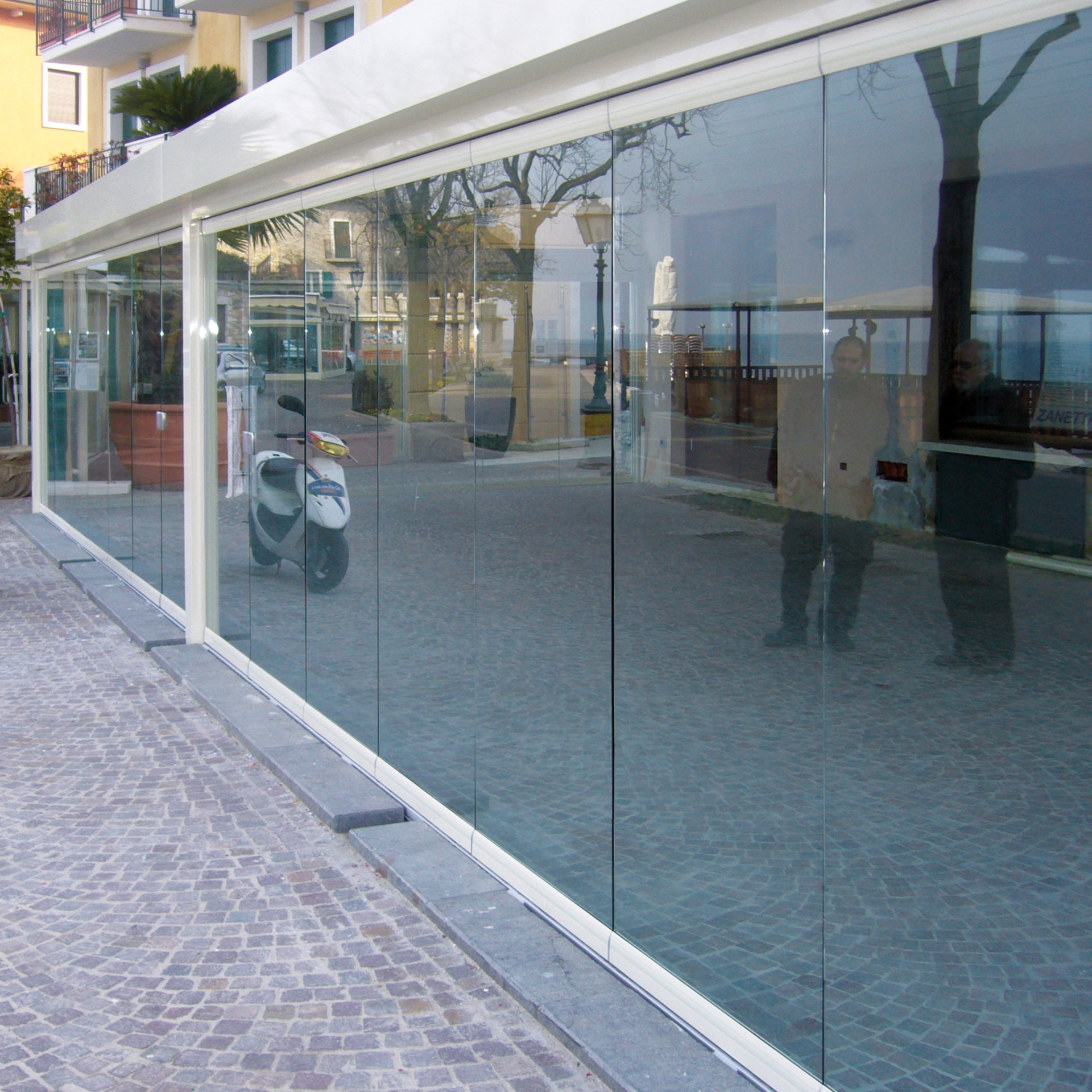 Afficher le produit Balconglas Falce du fabricant Metalglas Bonomi