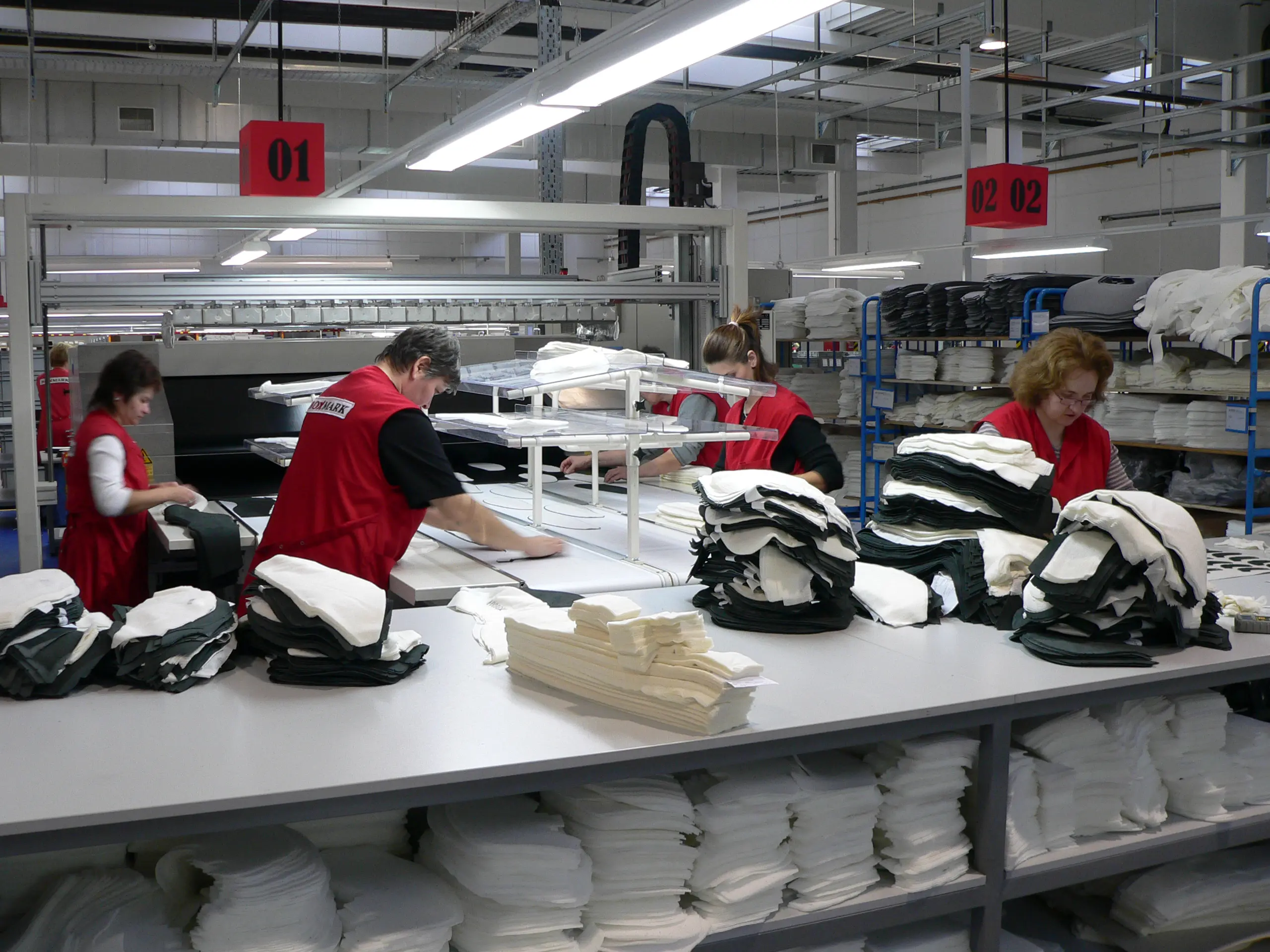 BOXMARK Leather GmbH & Co KG - Laminating