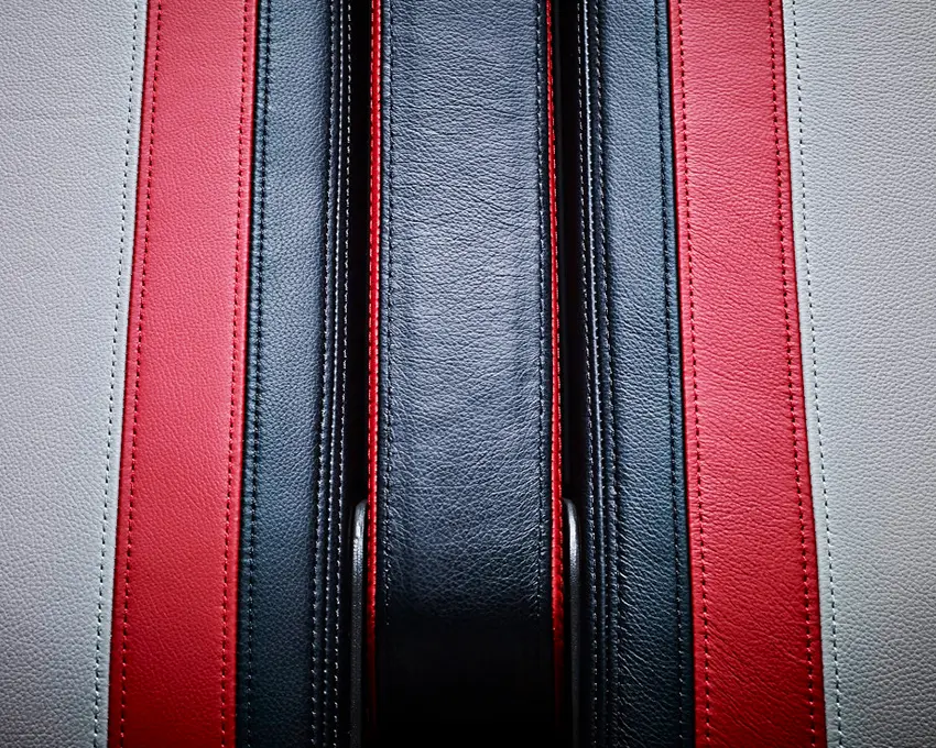 BOXMARK Leather GmbH & Co KG - Rail