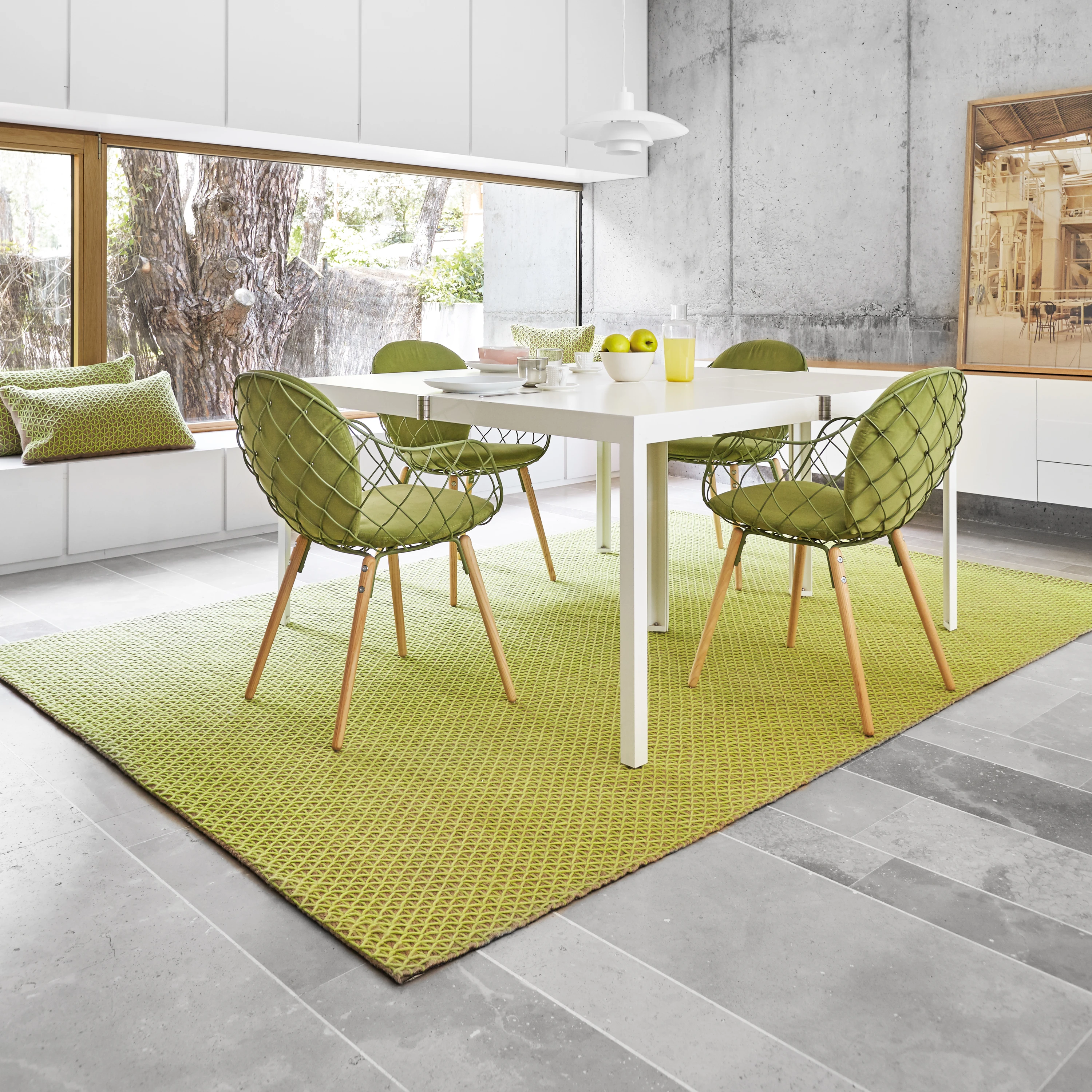 RUGS
