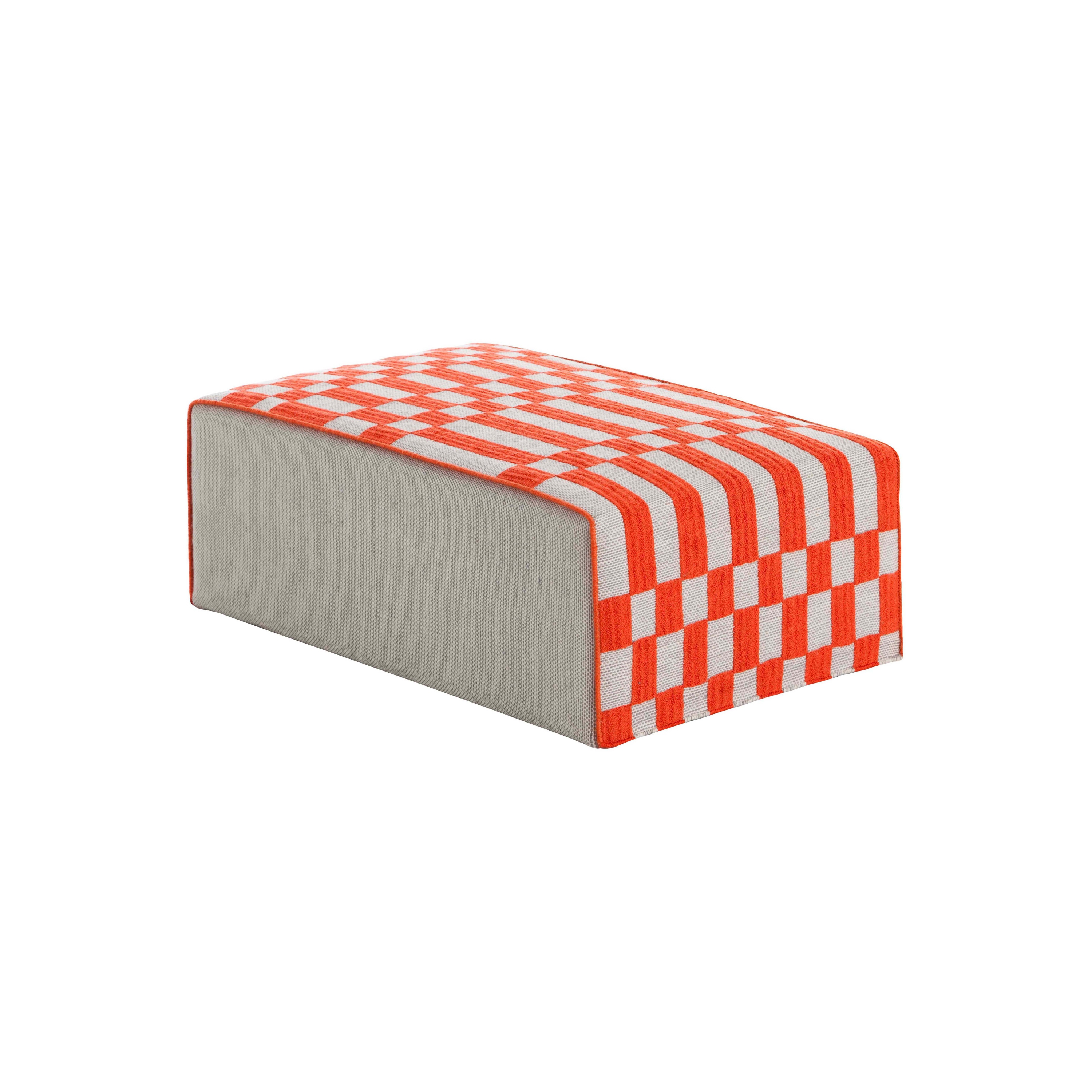 Produkt Bandas Big Pouf B Orange 23 des Herstellers GAN anzeigen