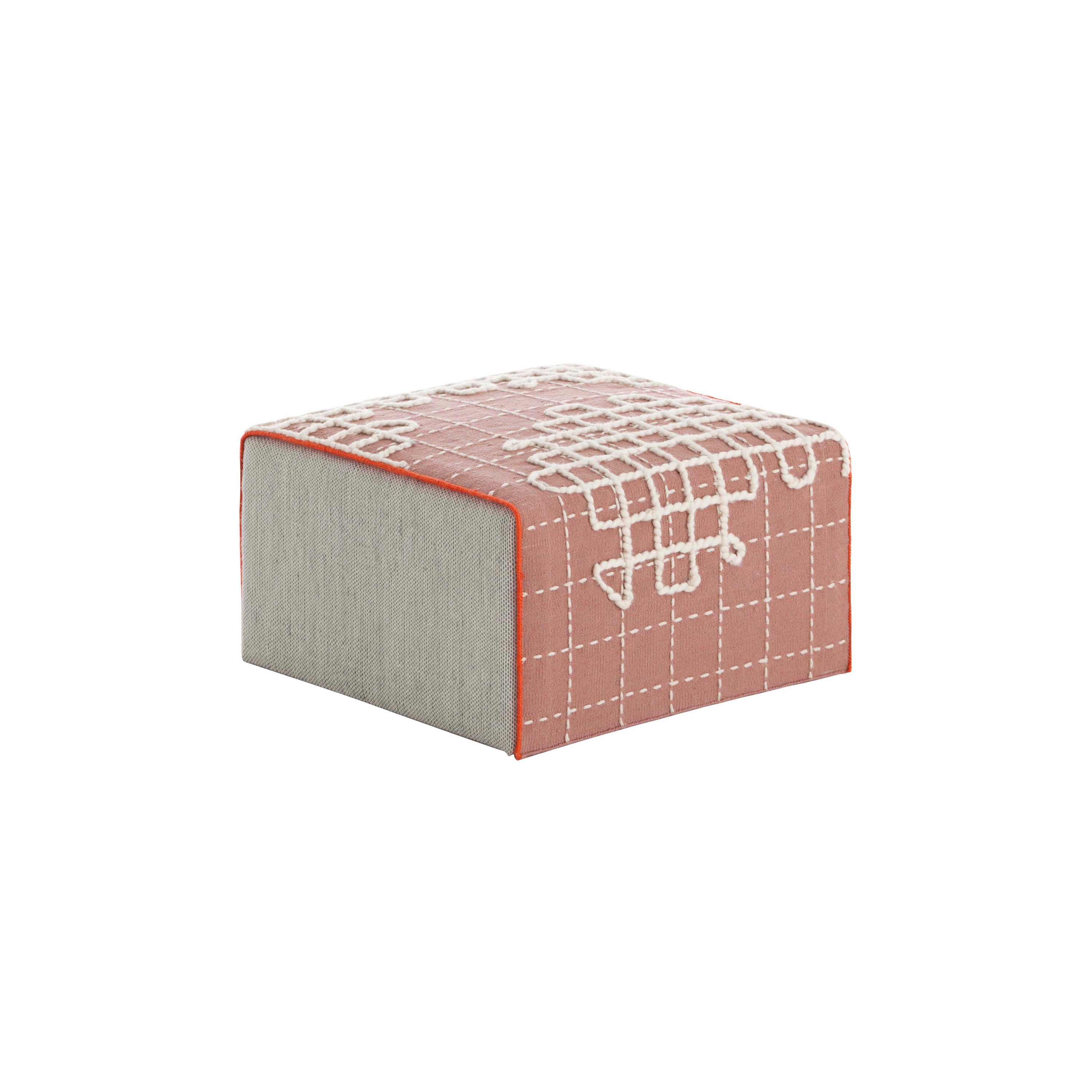 Bandas Small Pouf A Pink 31