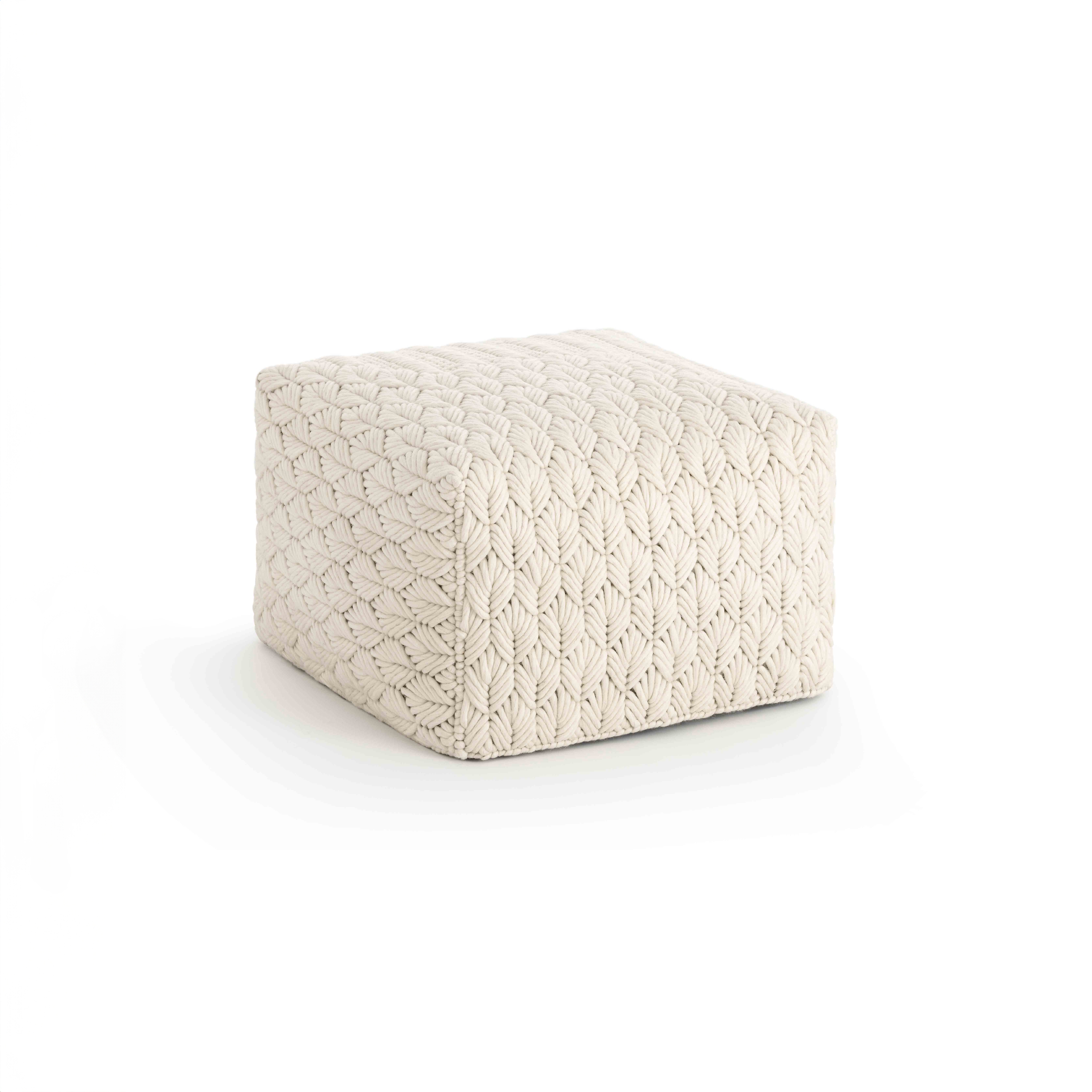 Display product Chaddar Pouf White from manufacturer GAN