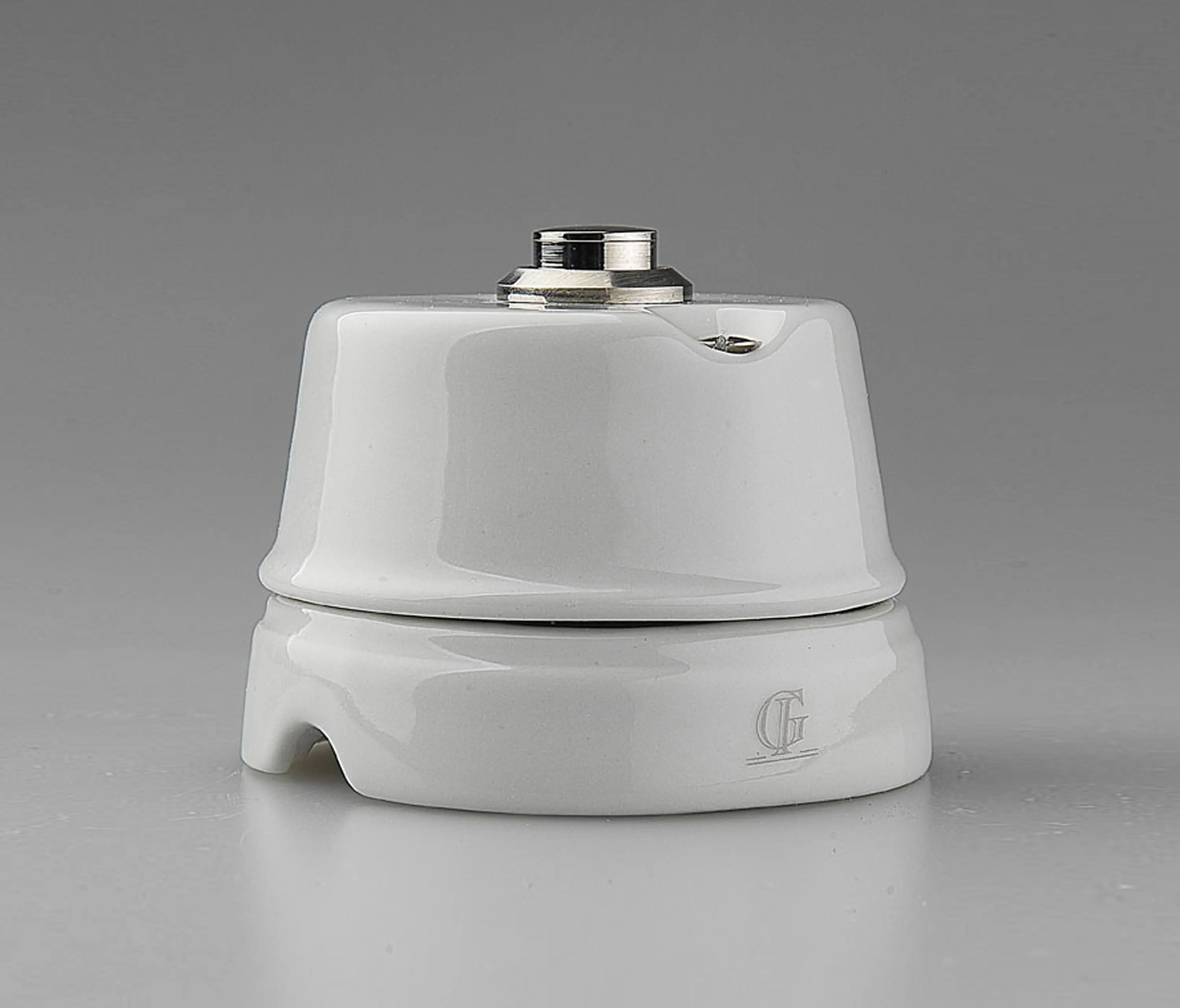 Gi Gambarelli - White Italy⎟Chrome push button