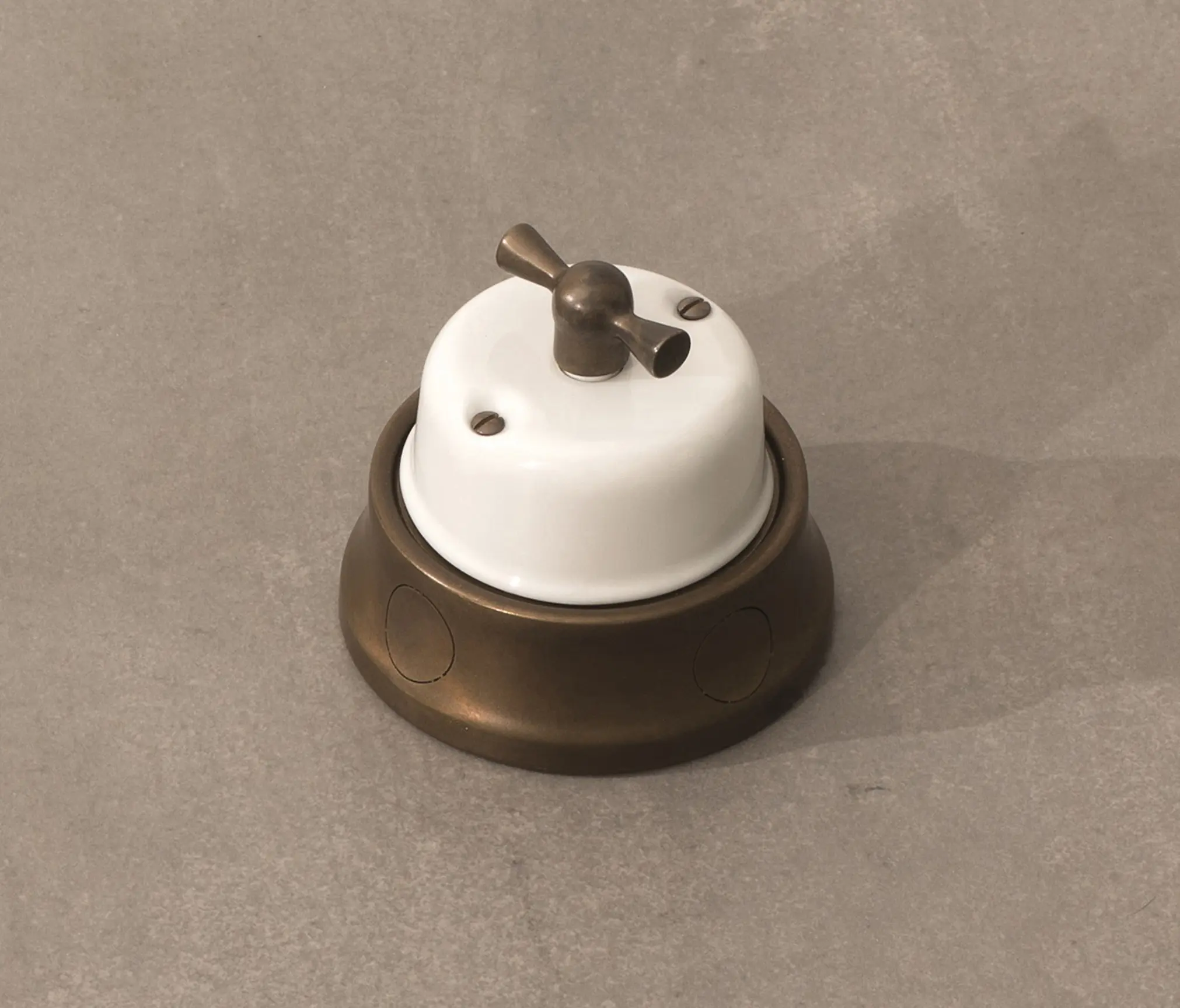 Gi Gambarelli - Fusion⎟brass and porcelain