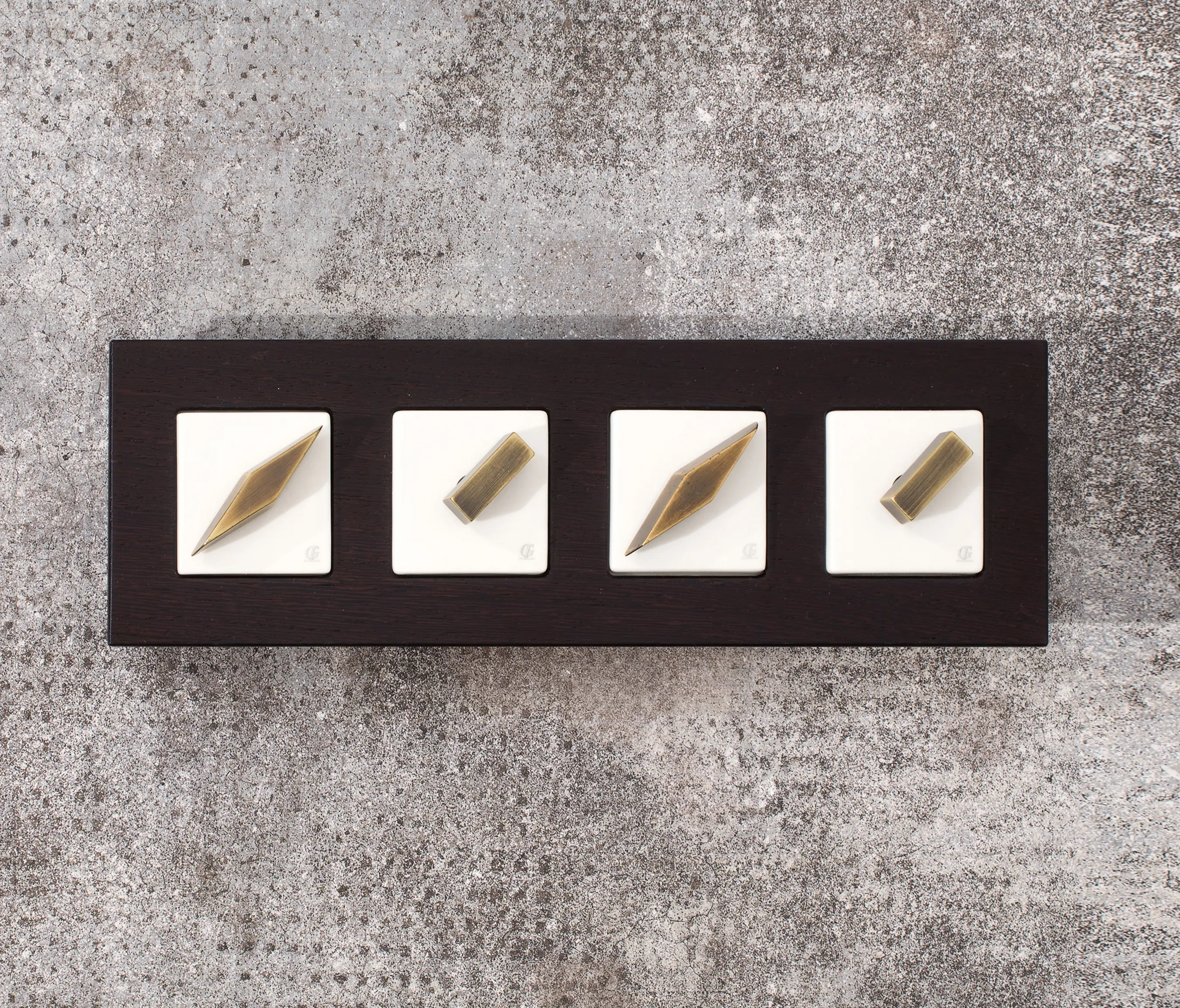 Gi Gambarelli - Arreda square⎟4 switches