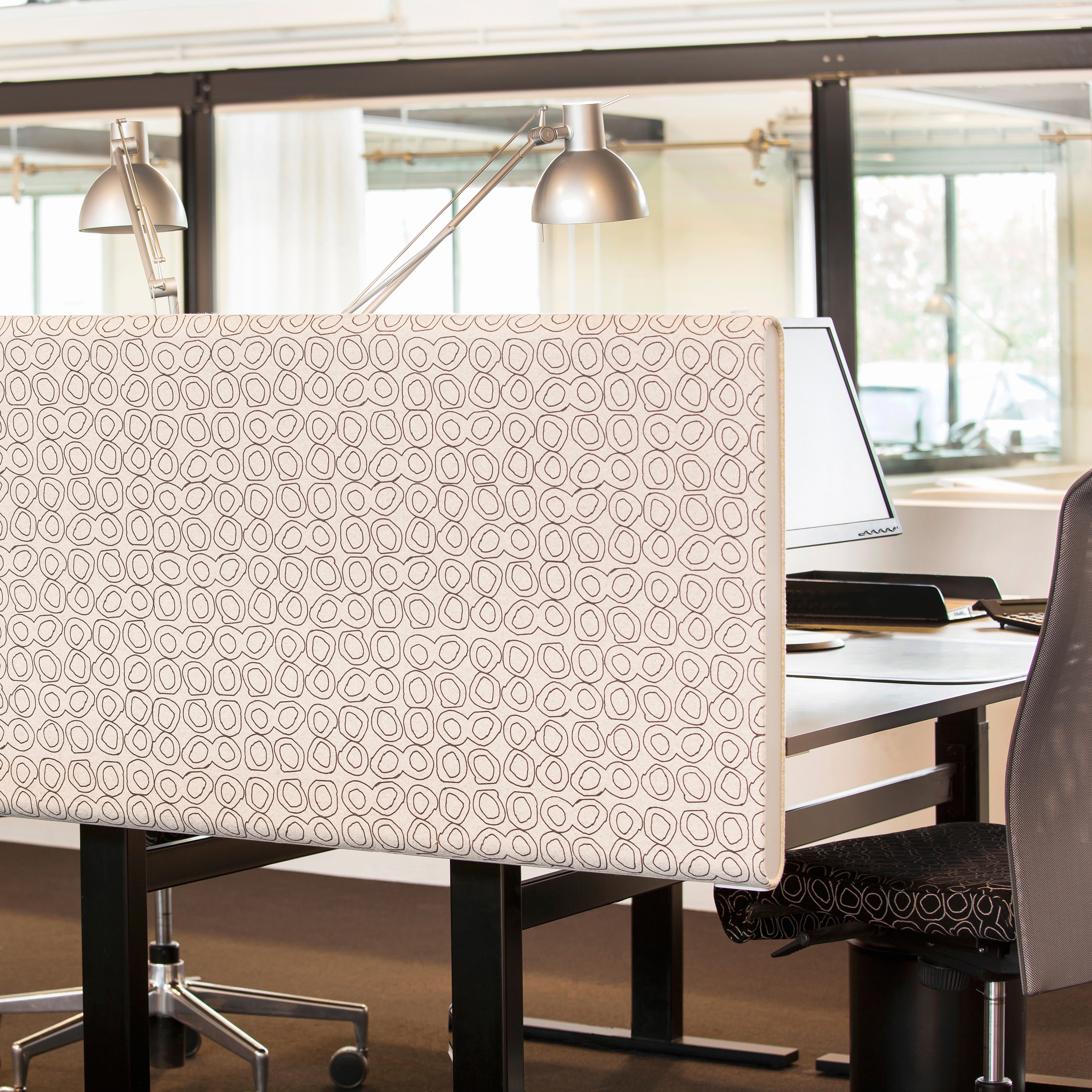 Display product Kurage Table Screen System 50 | Rounded | Into The Blue from manufacturer Kurage