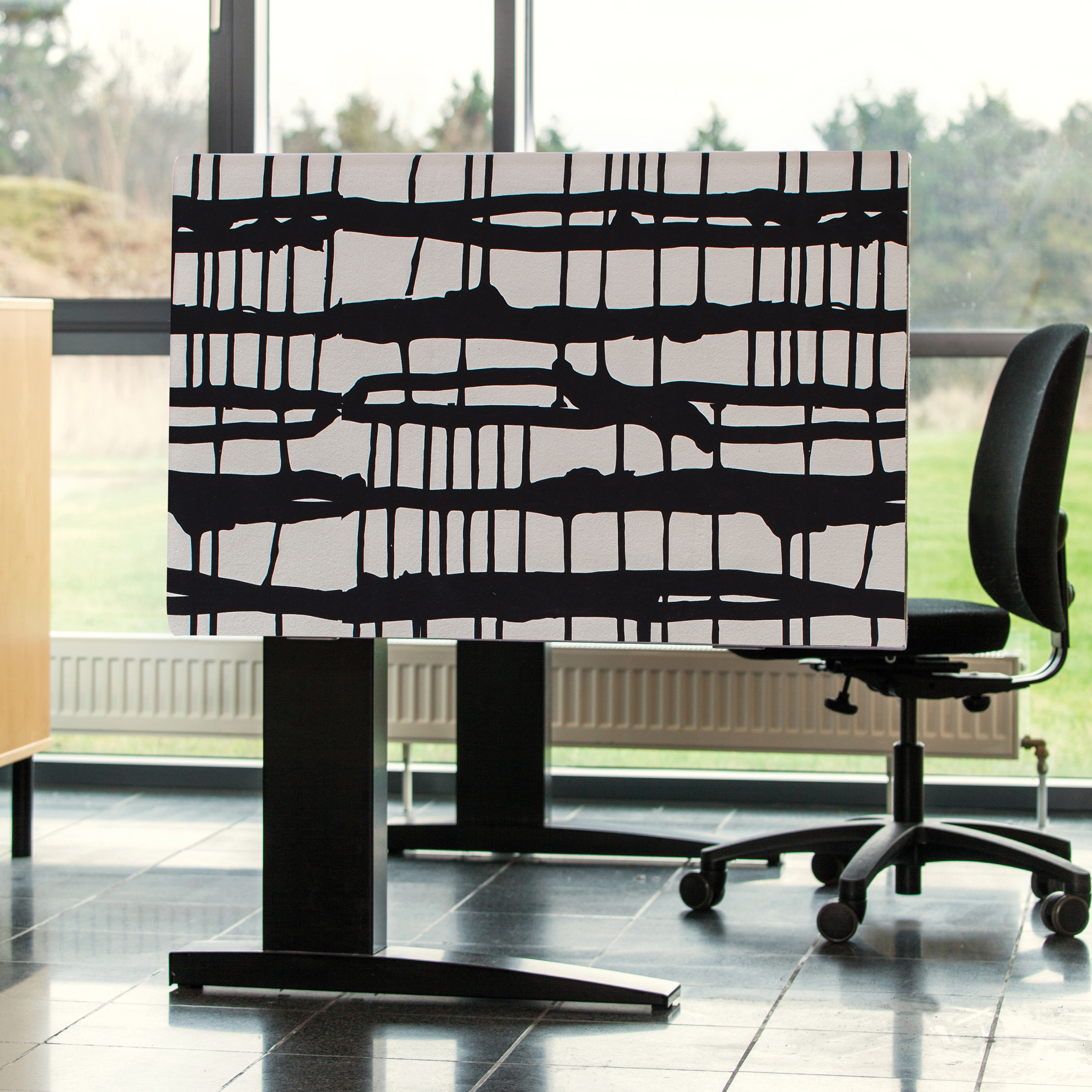 Display product Kurage Table Screen System 50 | Rounded | Street Versa from manufacturer Kurage