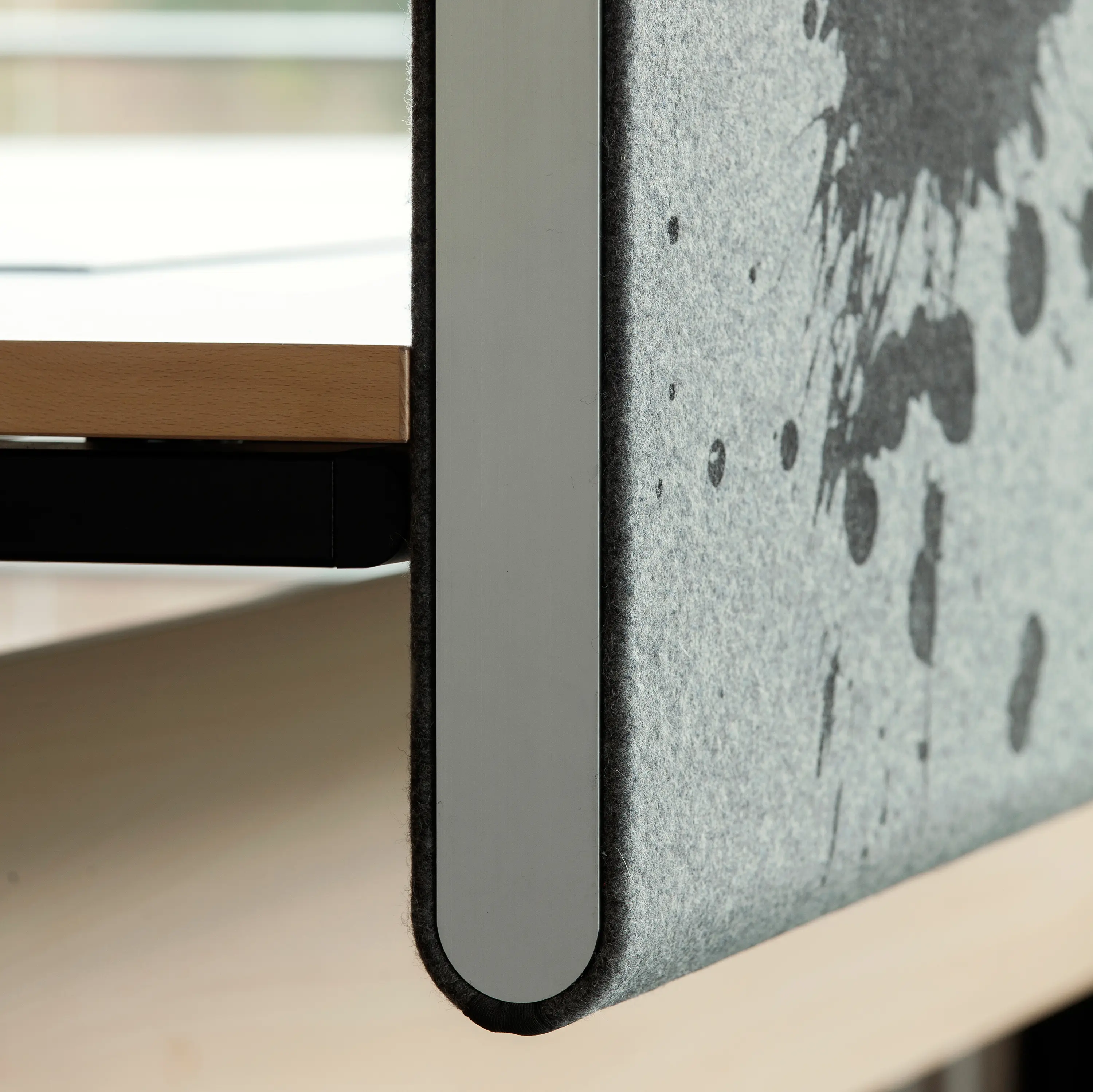 Kurage - Kurage Table Screen System 50 | Rounded | Street Vue