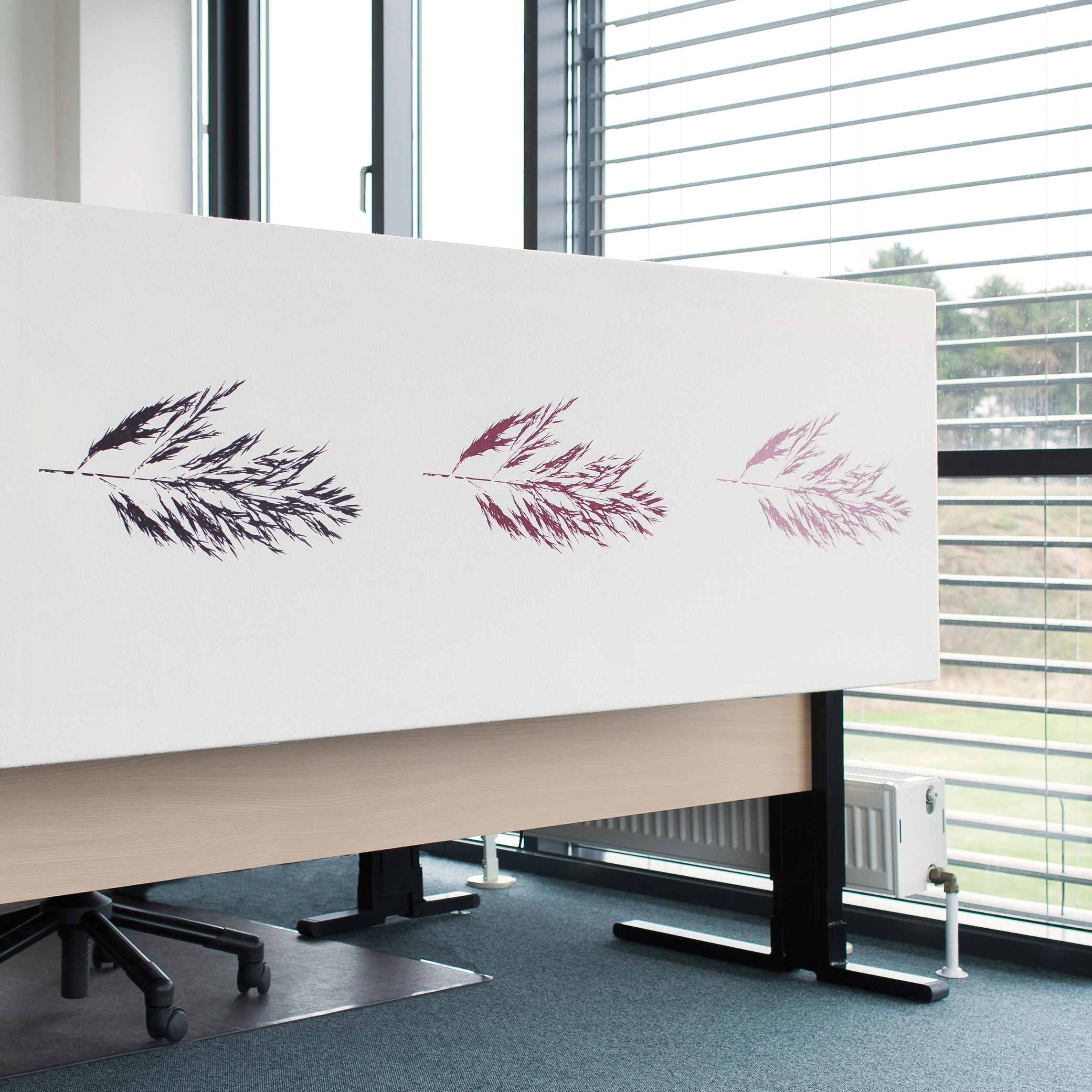 Display product Kurage Table Screen System 50 | Square | Rush Power from manufacturer Kurage
