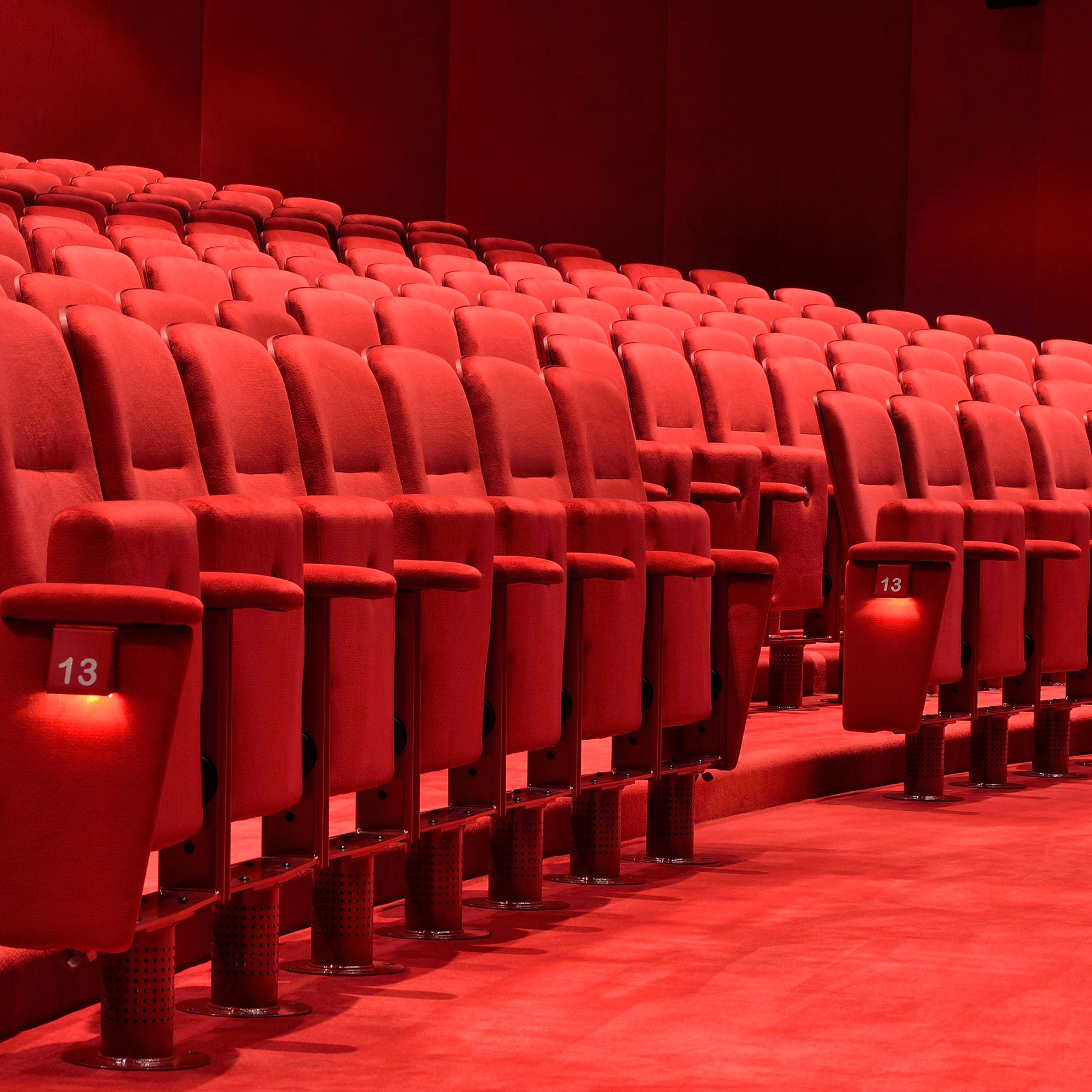 THEATER | KINO