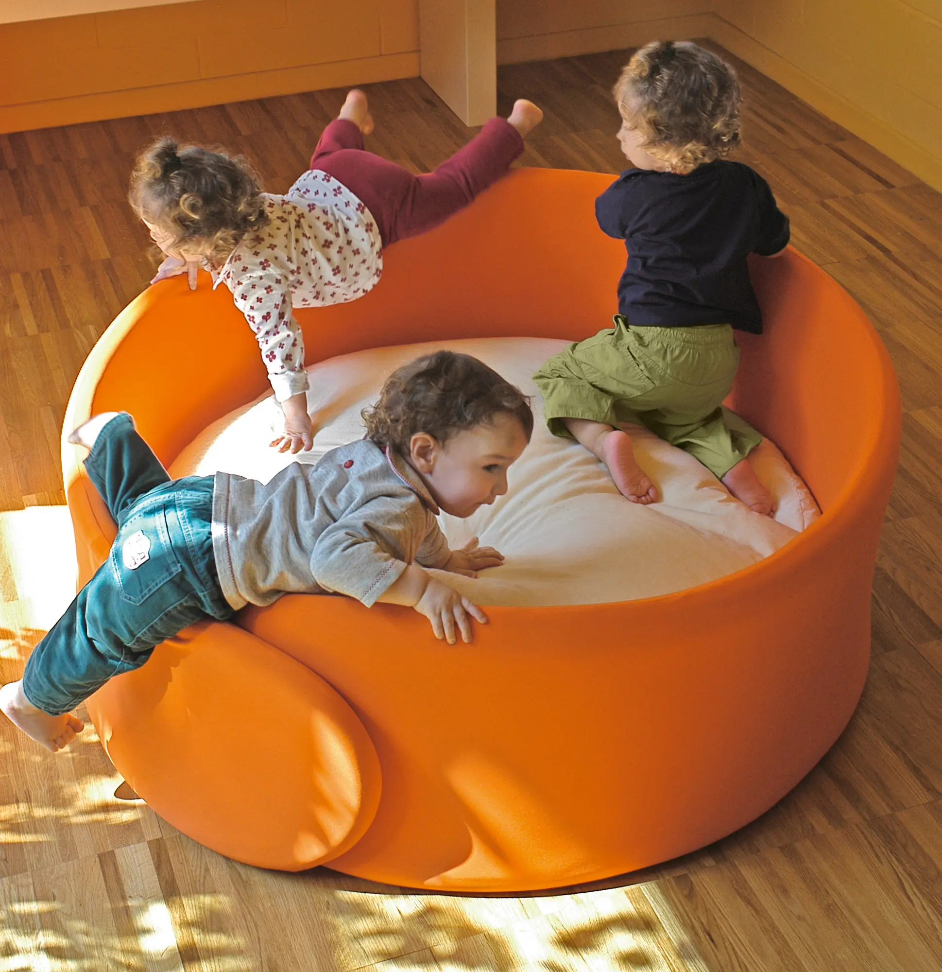 PLAY+ - Nido®