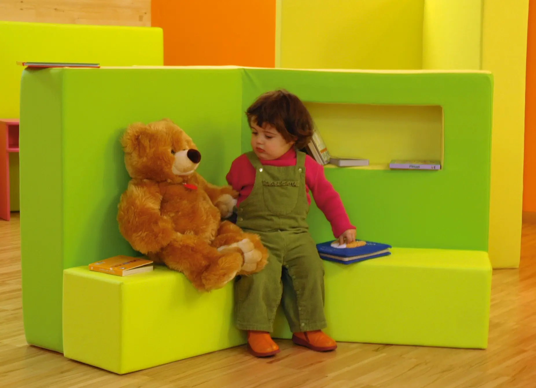 PLAY+ - Libreria Y®