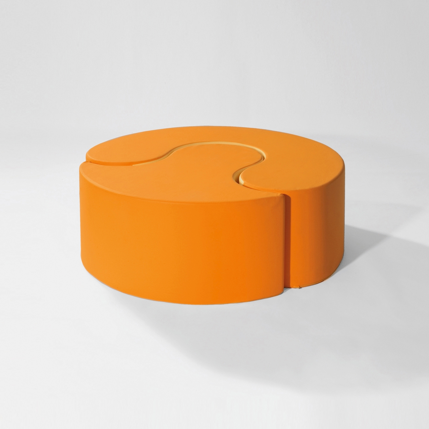 Display product Molecola 1® from manufacturer PLAY+