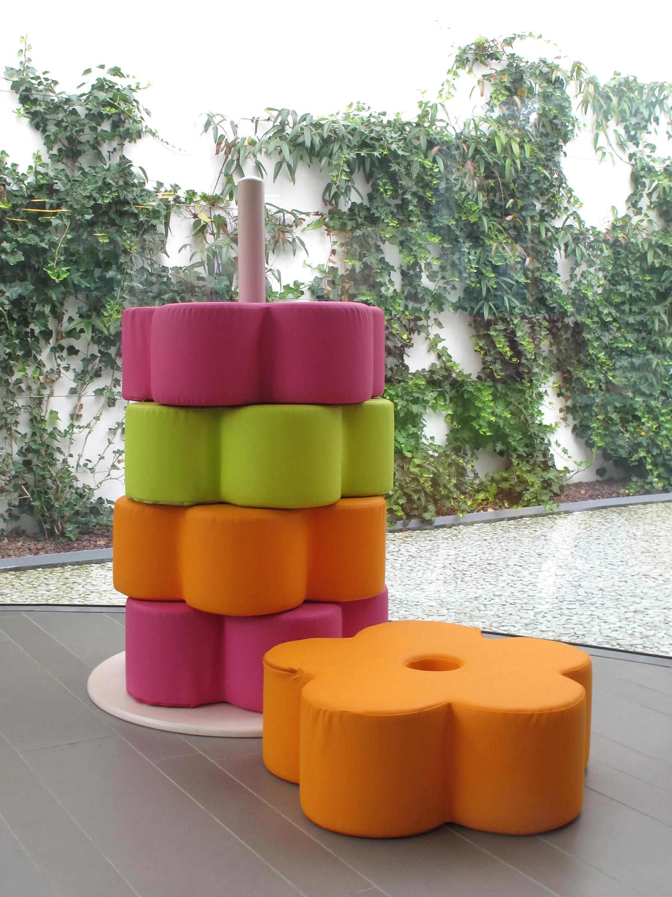 PLAY+ - Seduta Fiore®