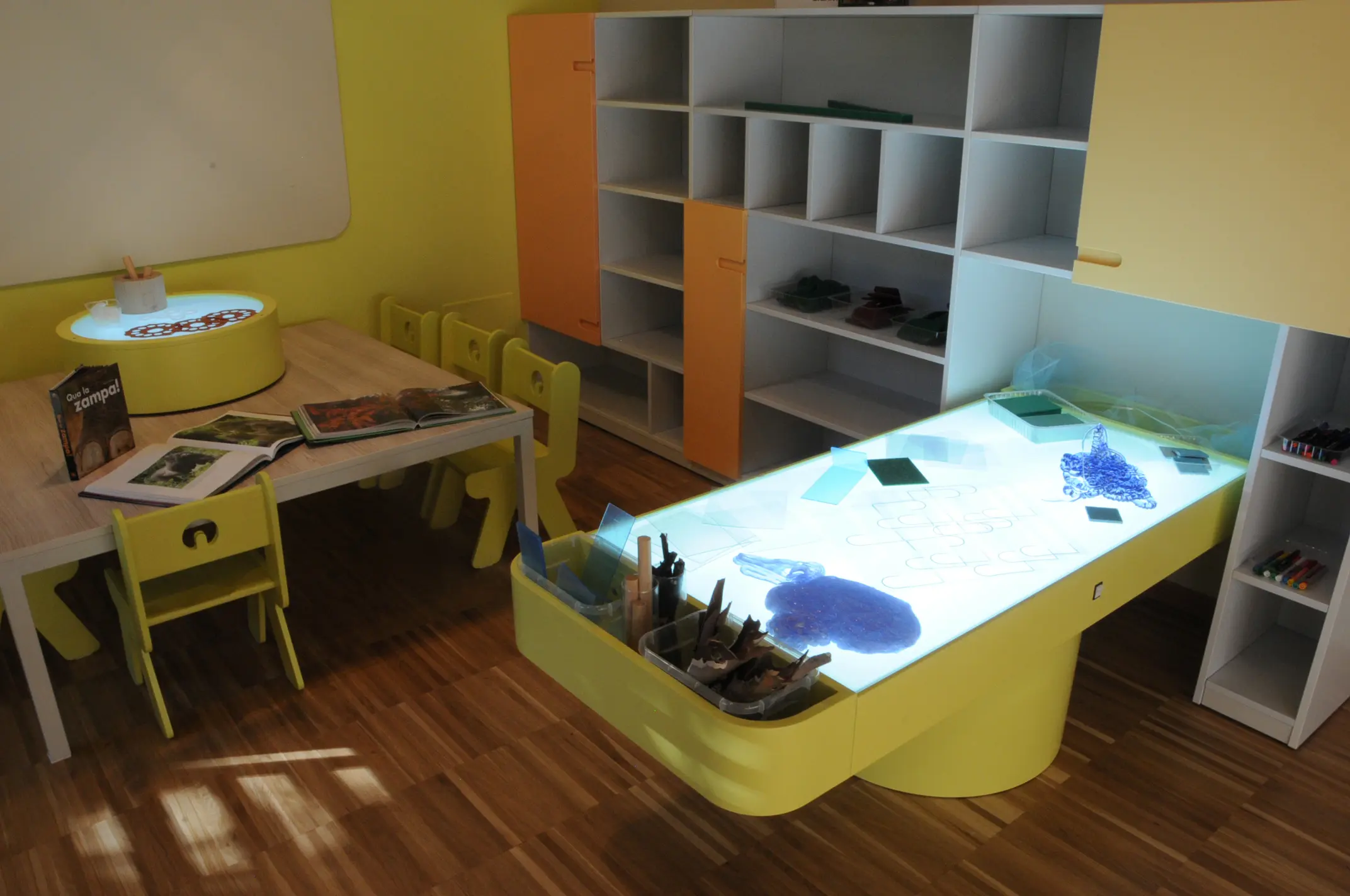 PLAY+ - Light table