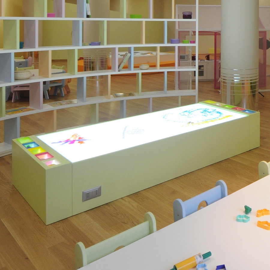 Produkt Light platform des Herstellers PLAY+ anzeigen