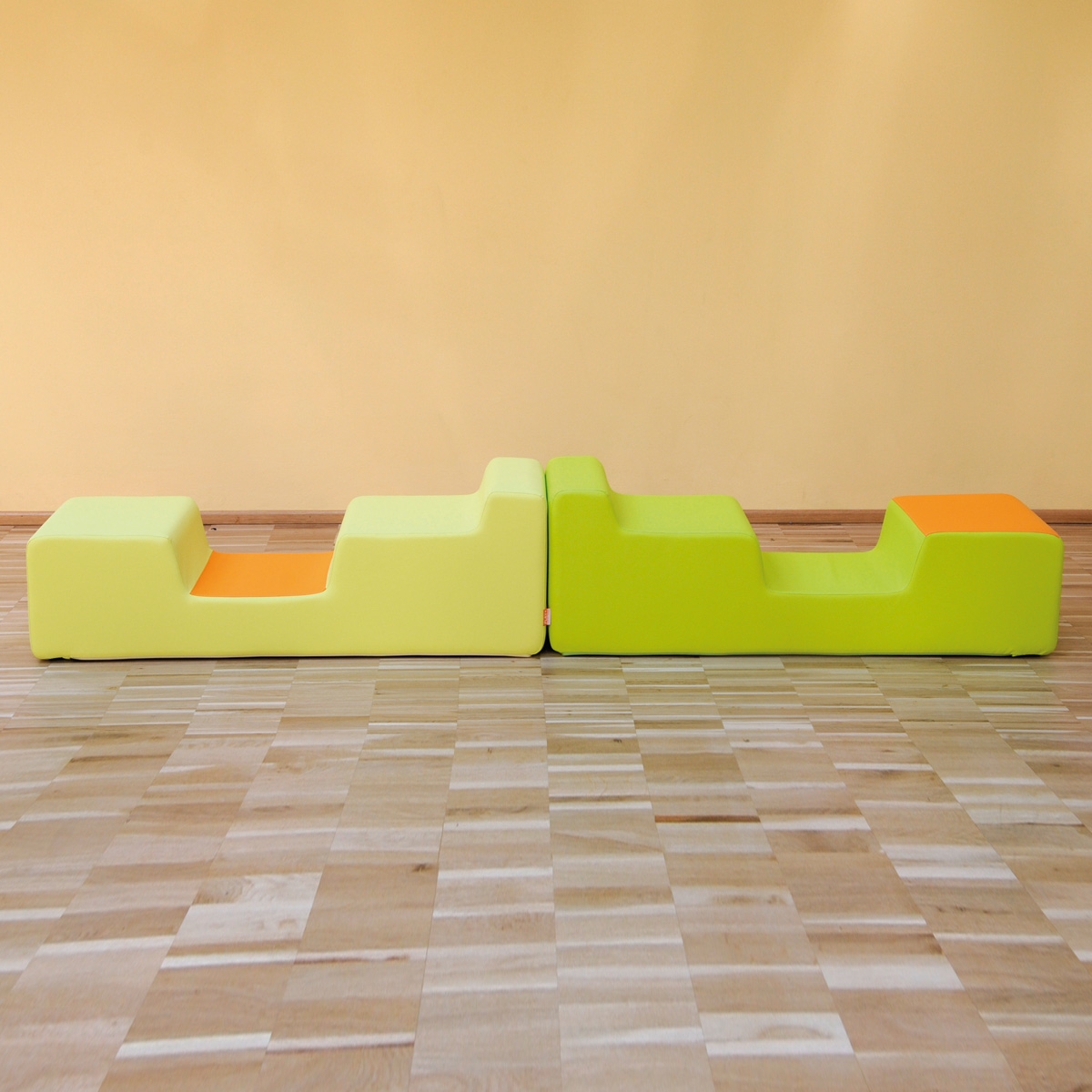 Display product Giù&Su® from manufacturer PLAY+