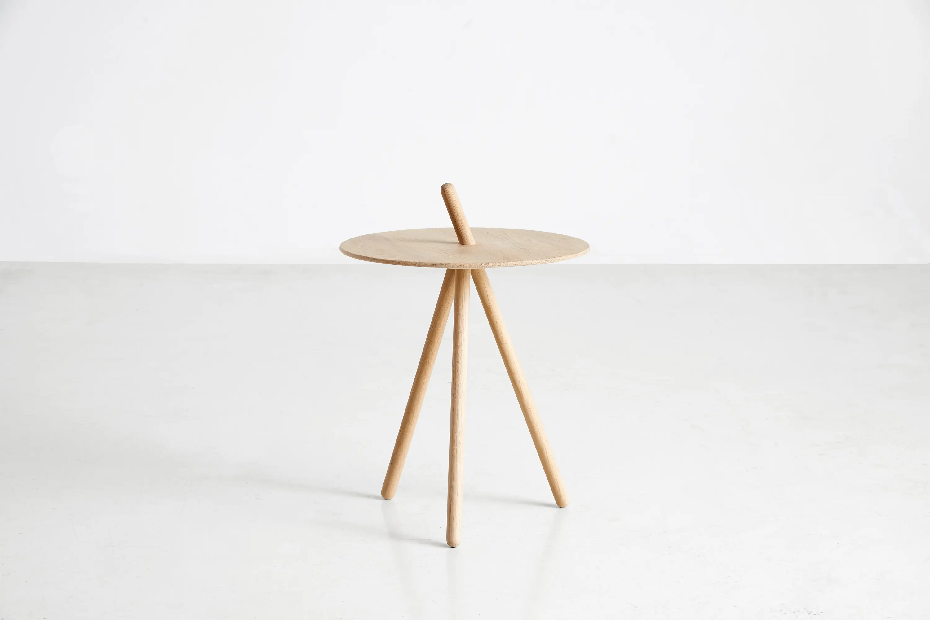 WOUD - Come Here Side Table