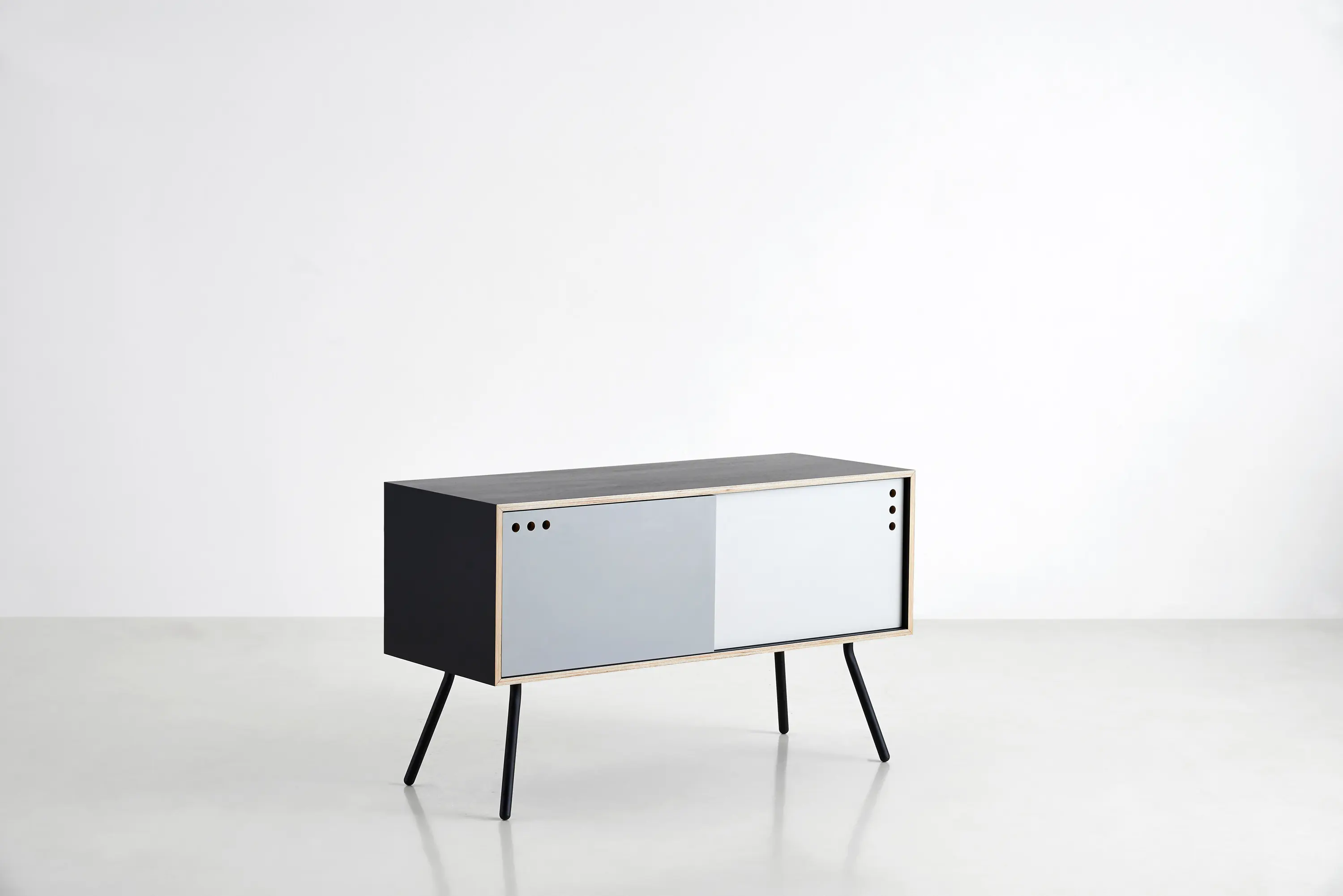 WOUD - Geyma Side Board