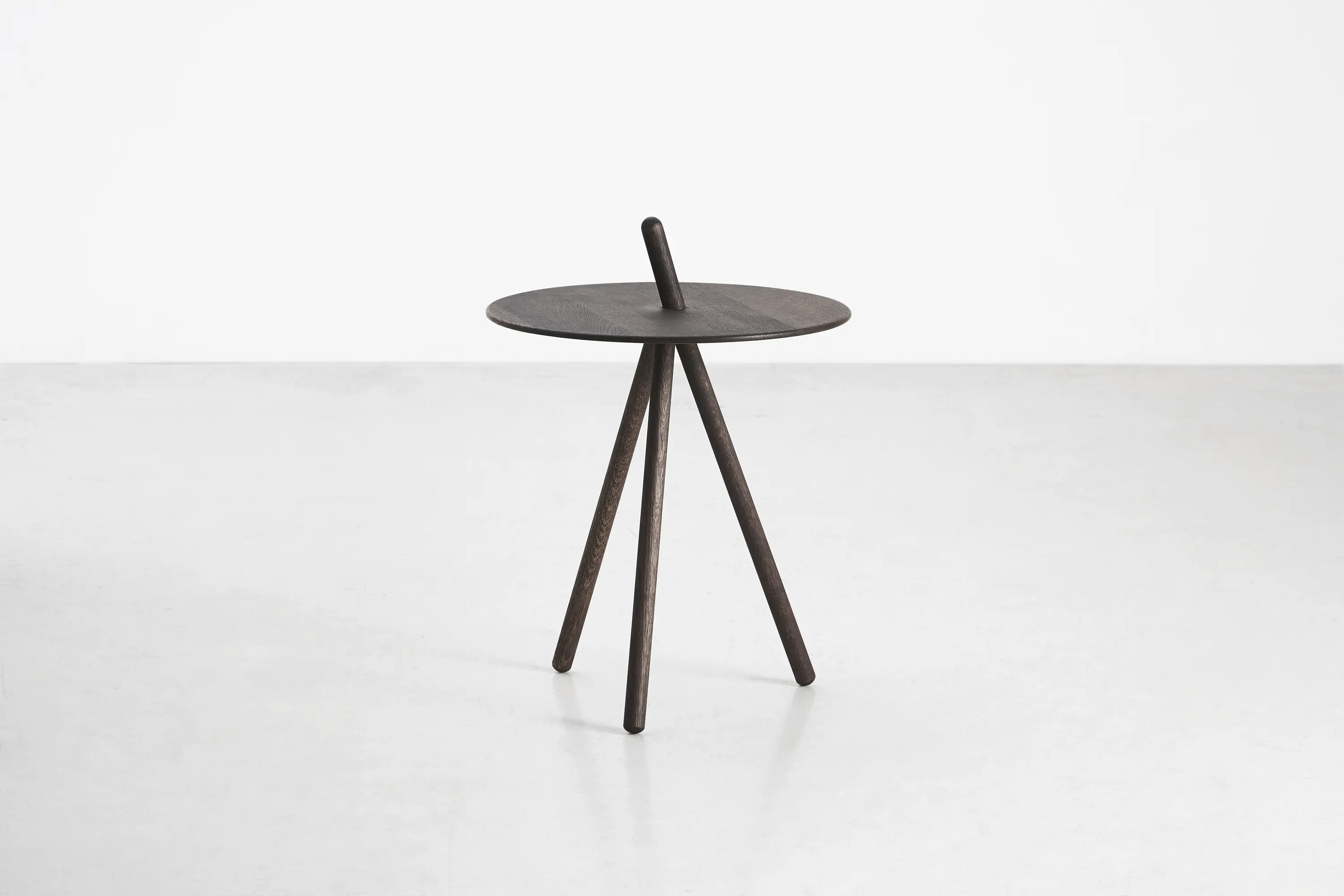 WOUD - Come Here Side Table