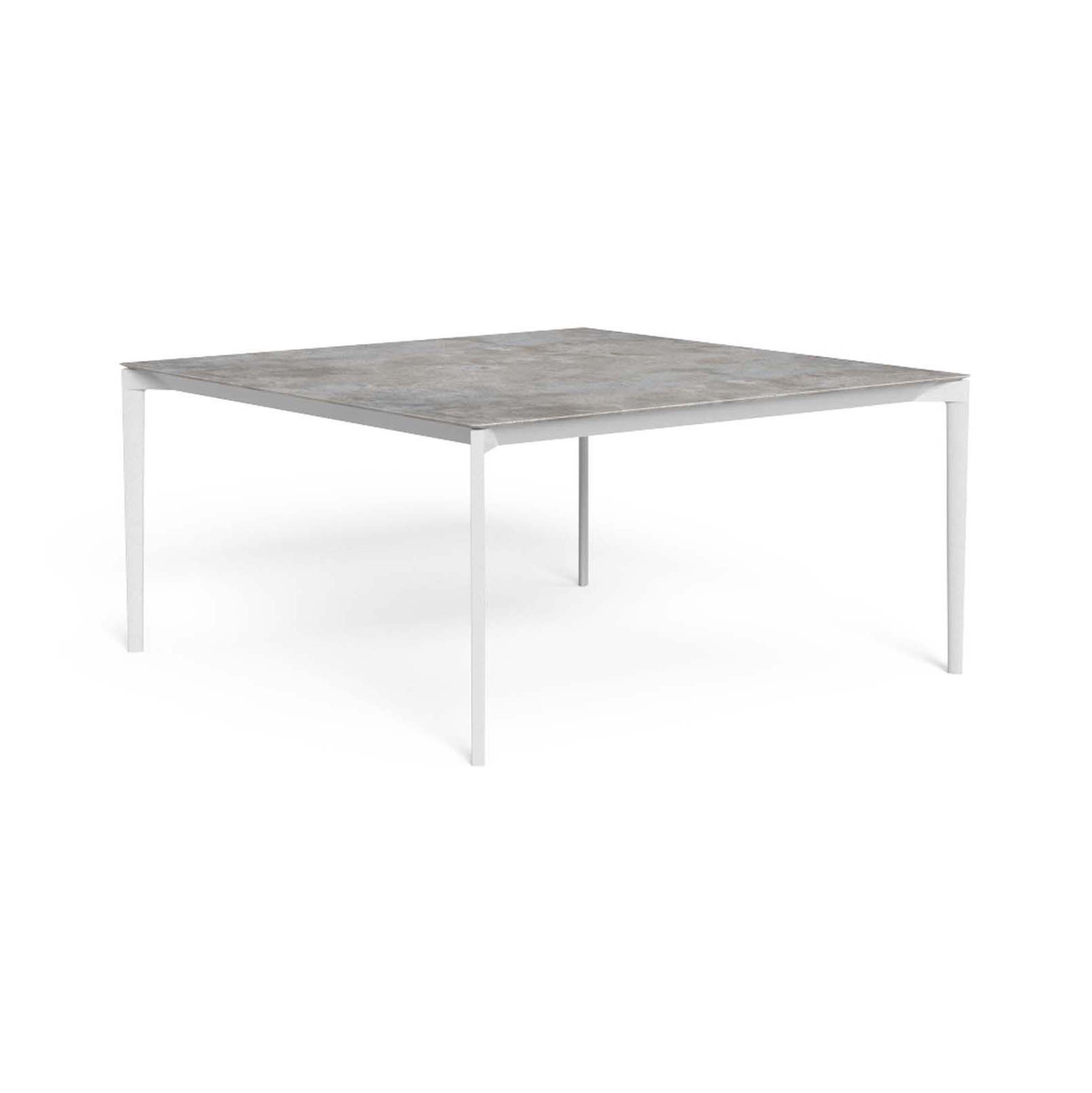 Leaf | Dining Table 150X150