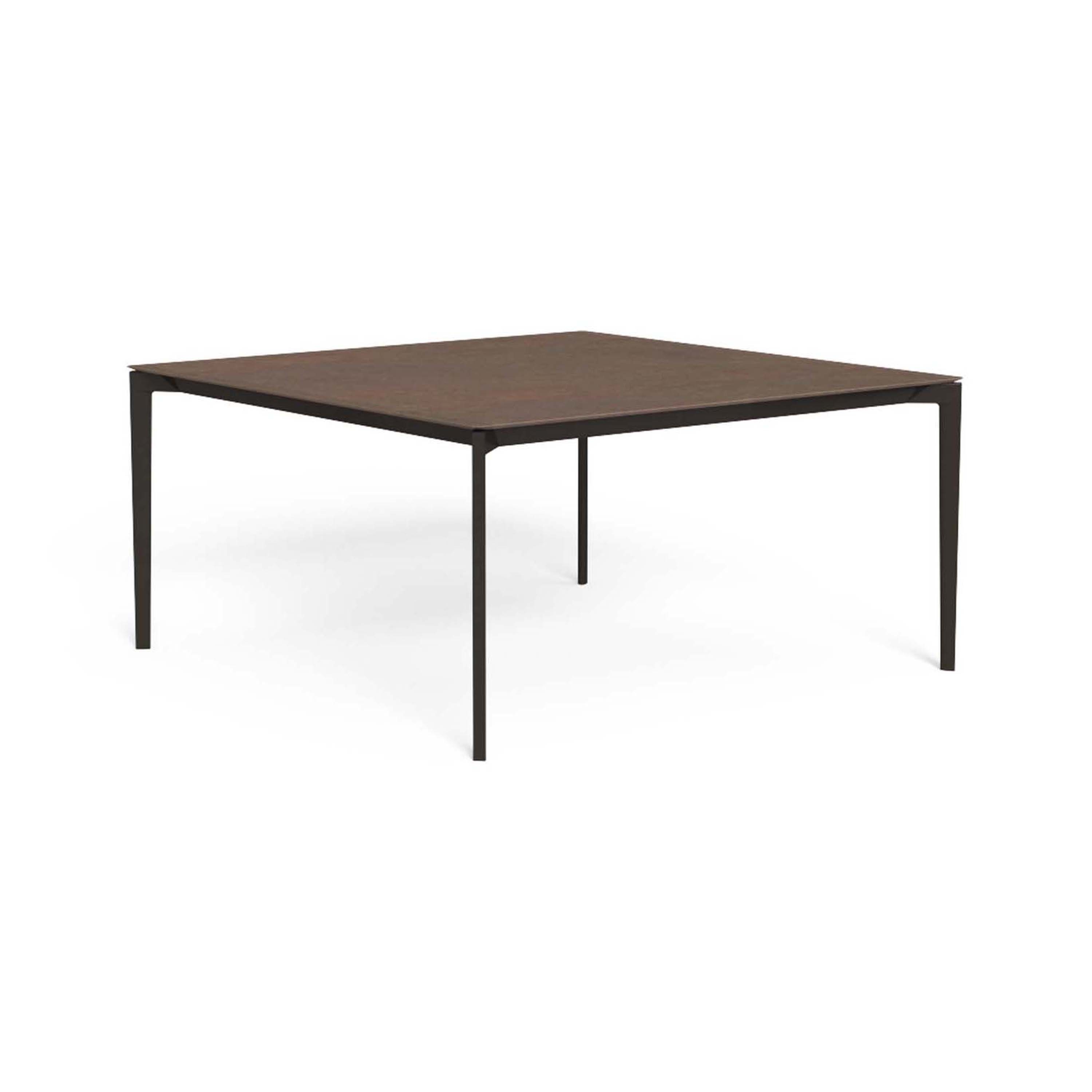 Display product Leaf | Dining Table 150X150 from manufacturer Talenti