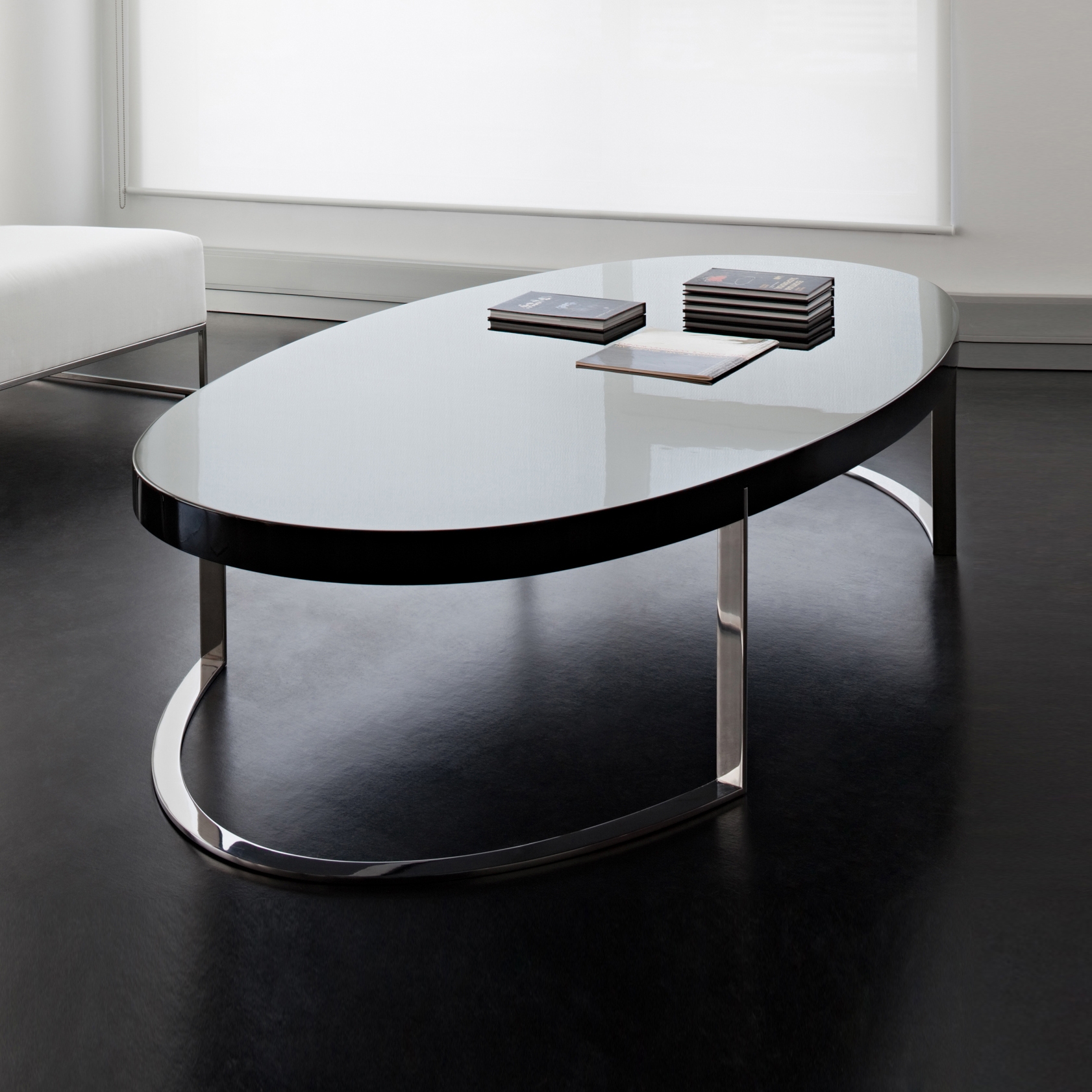 Mostrar el producto Oval mesa centro del fabricante BALTUS