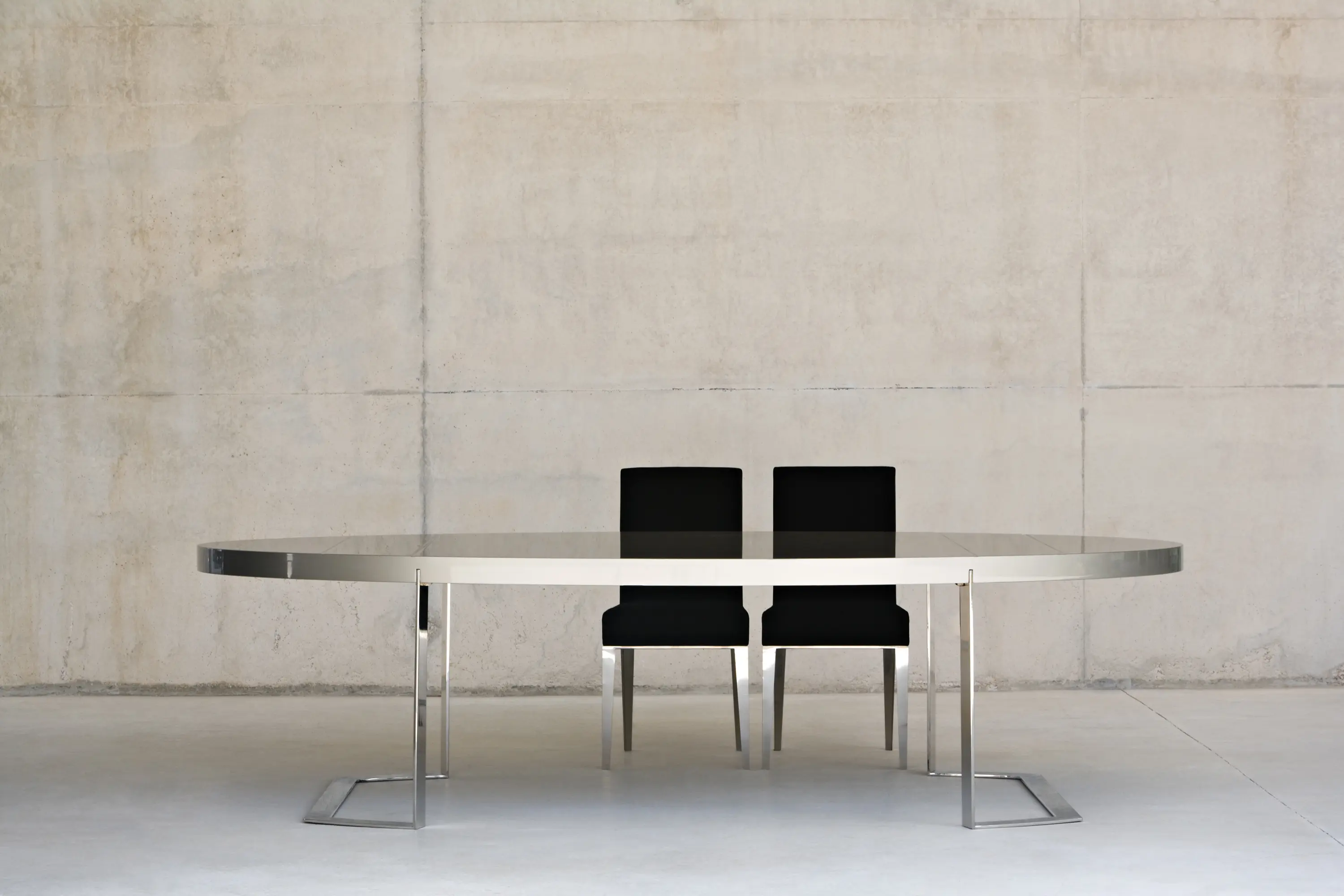 BALTUS - Oval dining table