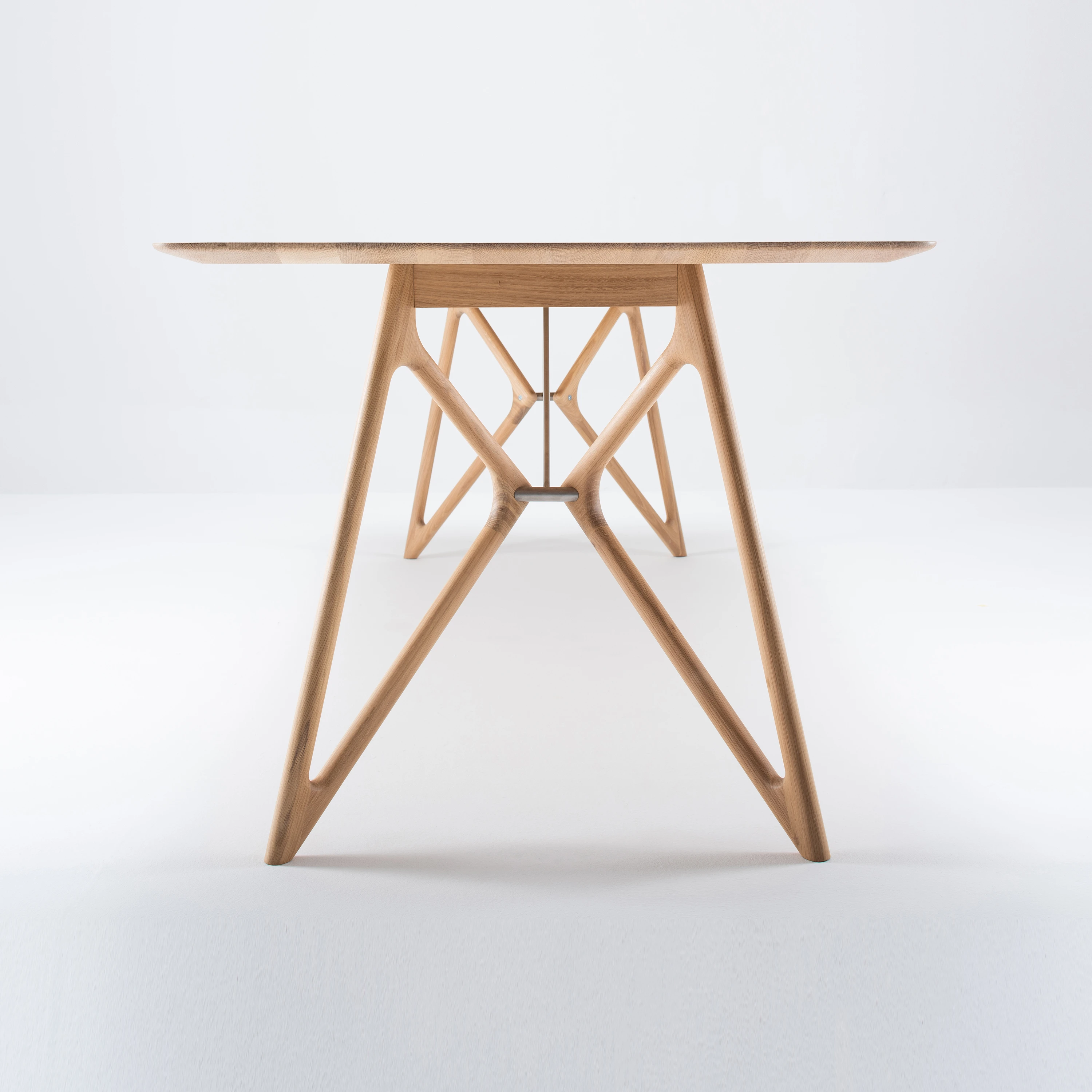 TABLES & DESKS